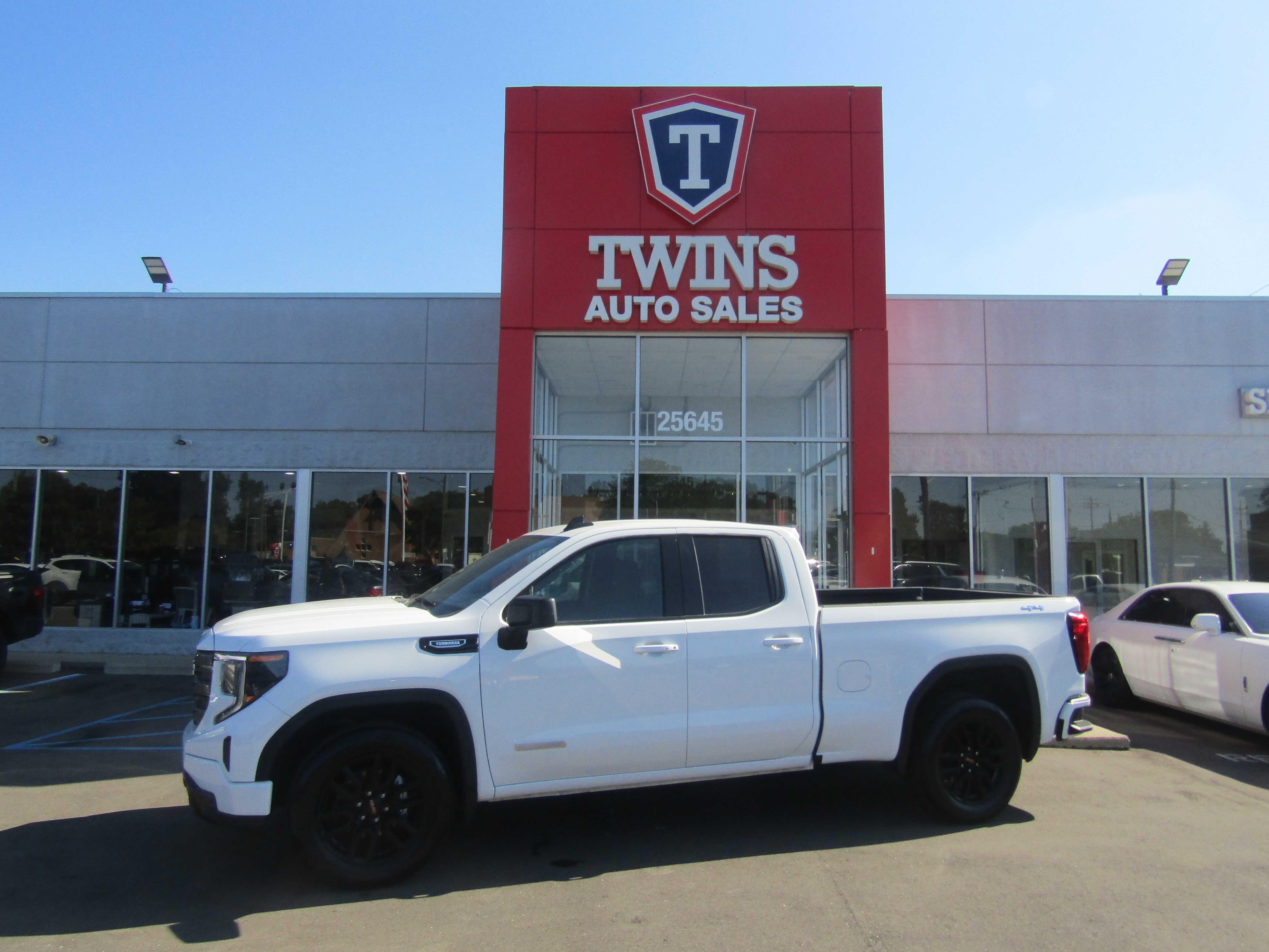 WHITE, 2024 GMC SIERRA 1500 DOUBLE CAB Thumnail Image 1