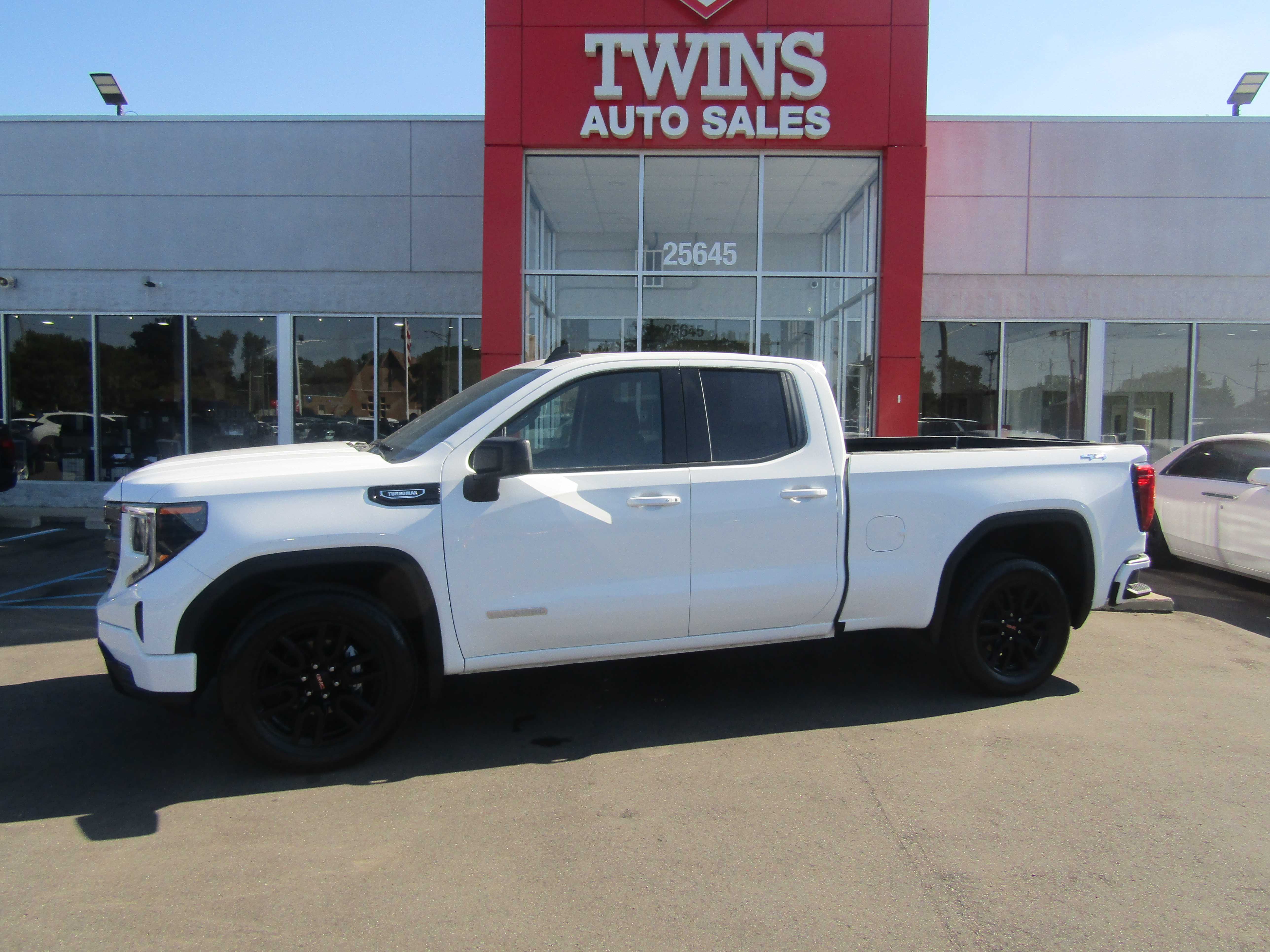 WHITE, 2024 GMC SIERRA 1500 DOUBLE CAB Thumnail Image 2