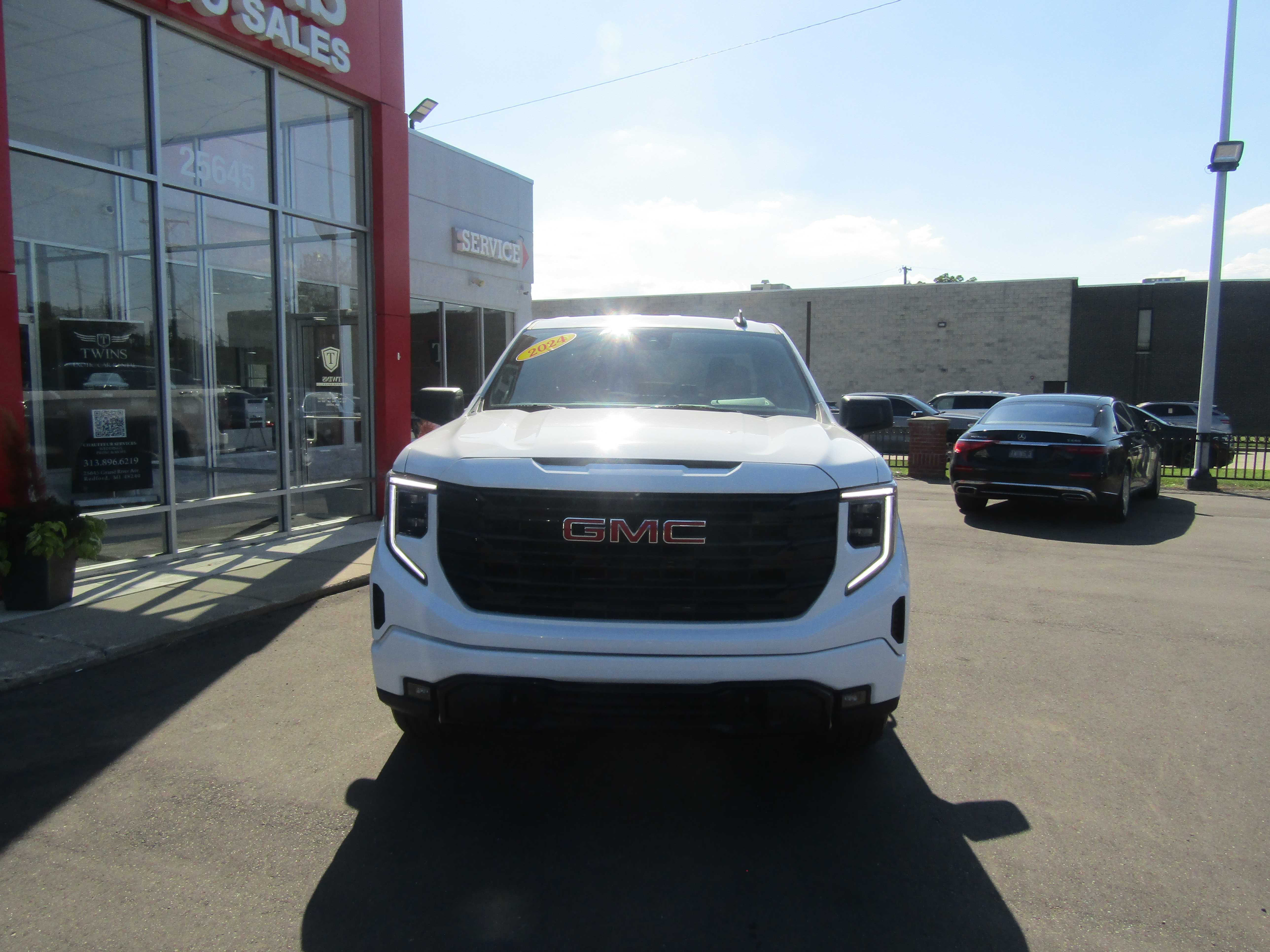 WHITE, 2024 GMC SIERRA 1500 DOUBLE CAB Thumnail Image 7