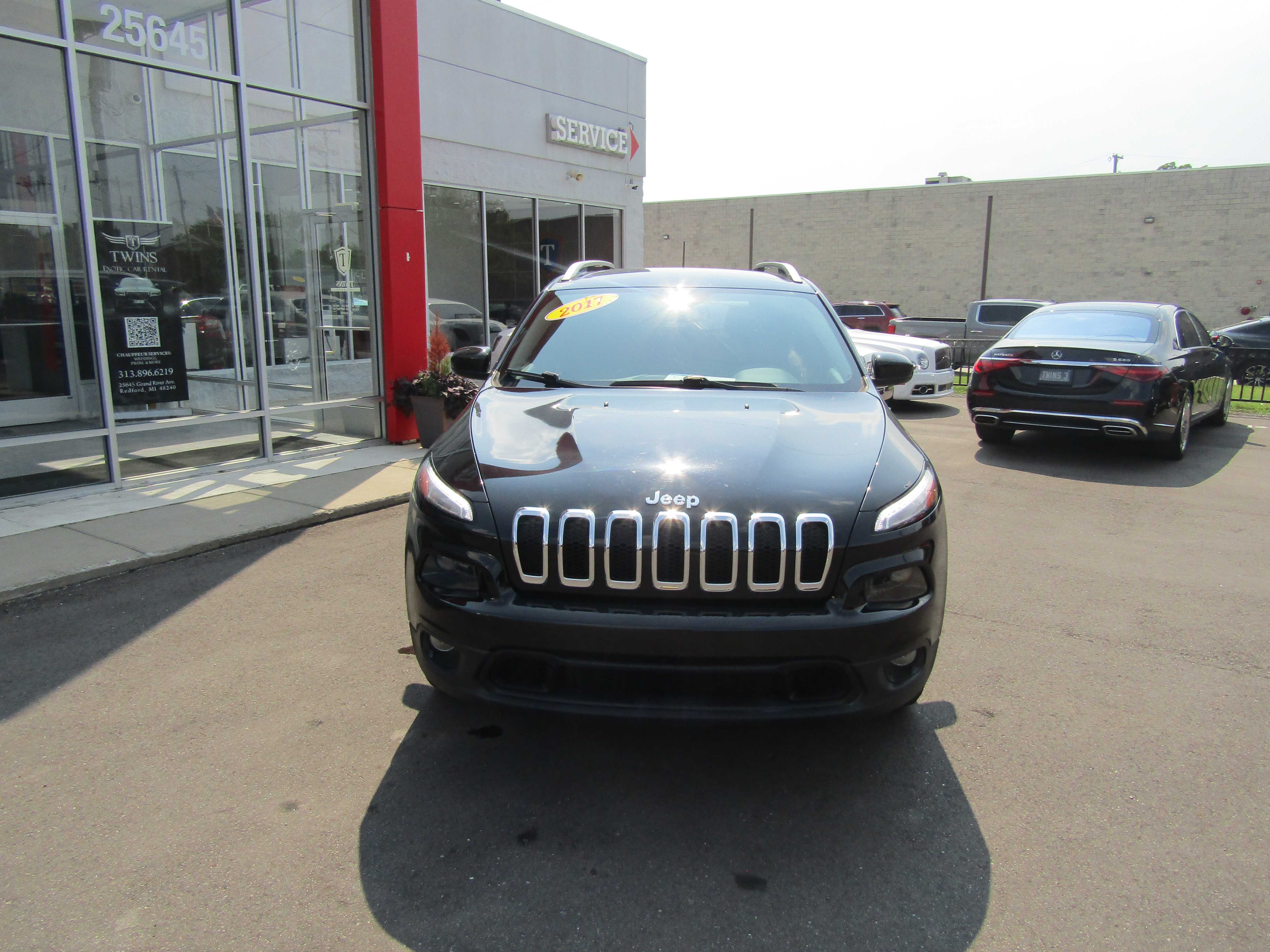 BLACK, 2017 JEEP CHEROKEE Thumnail Image 6