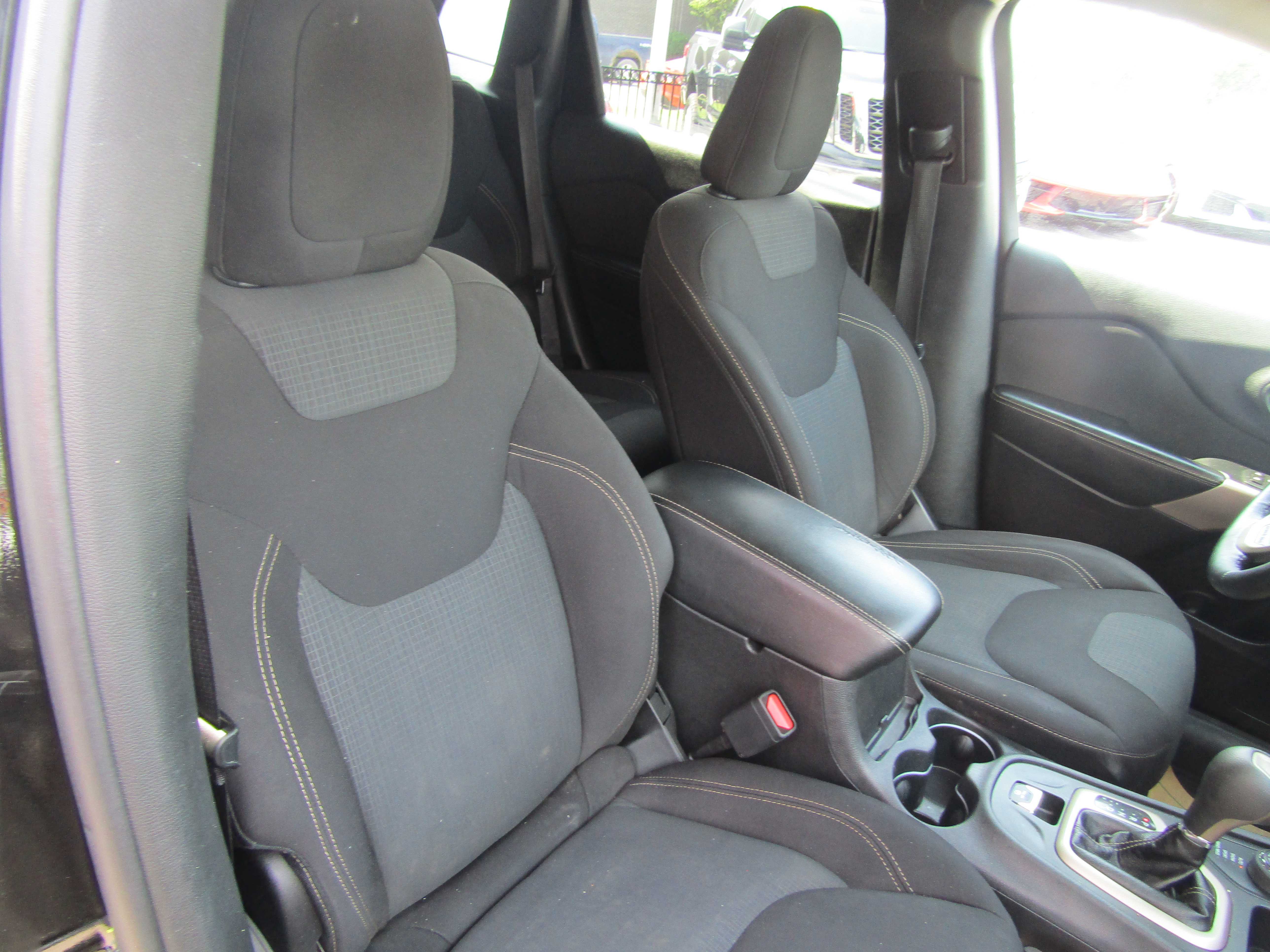 BLACK, 2017 JEEP CHEROKEE Thumnail Image 10