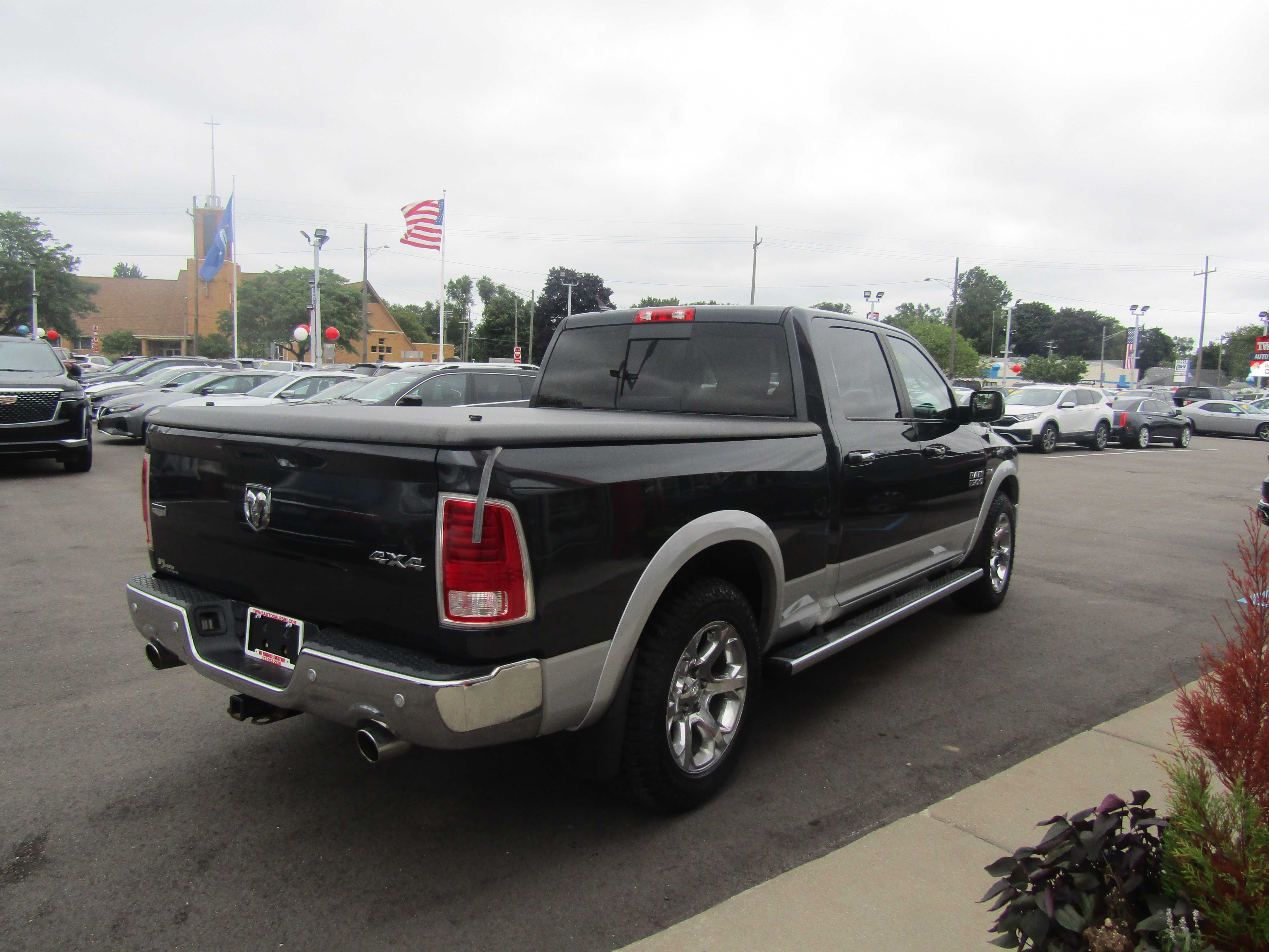 GRAY, 2015 RAM 1500 CREW CAB Thumnail Image 4