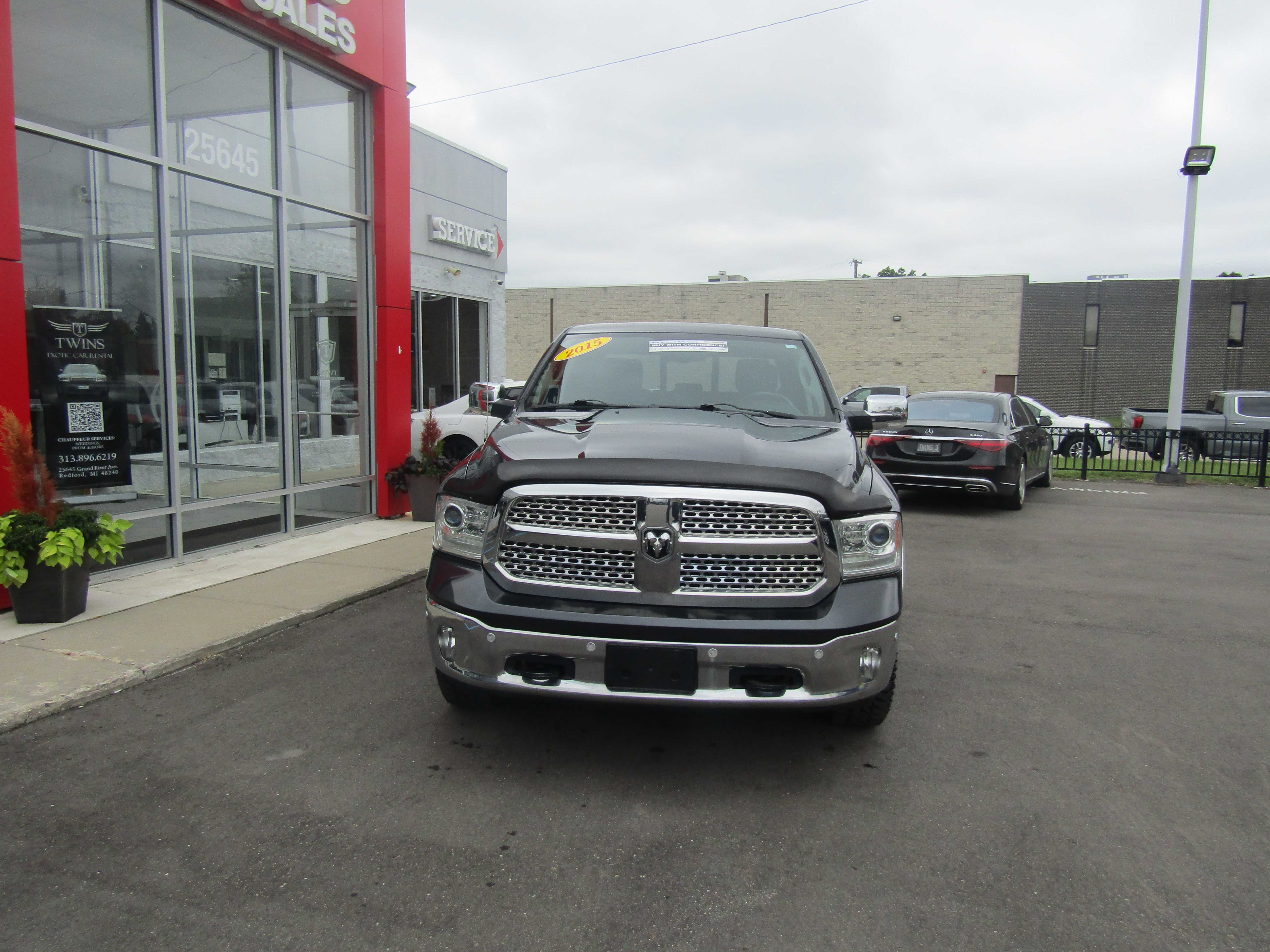 GRAY, 2015 RAM 1500 CREW CAB Thumnail Image 6
