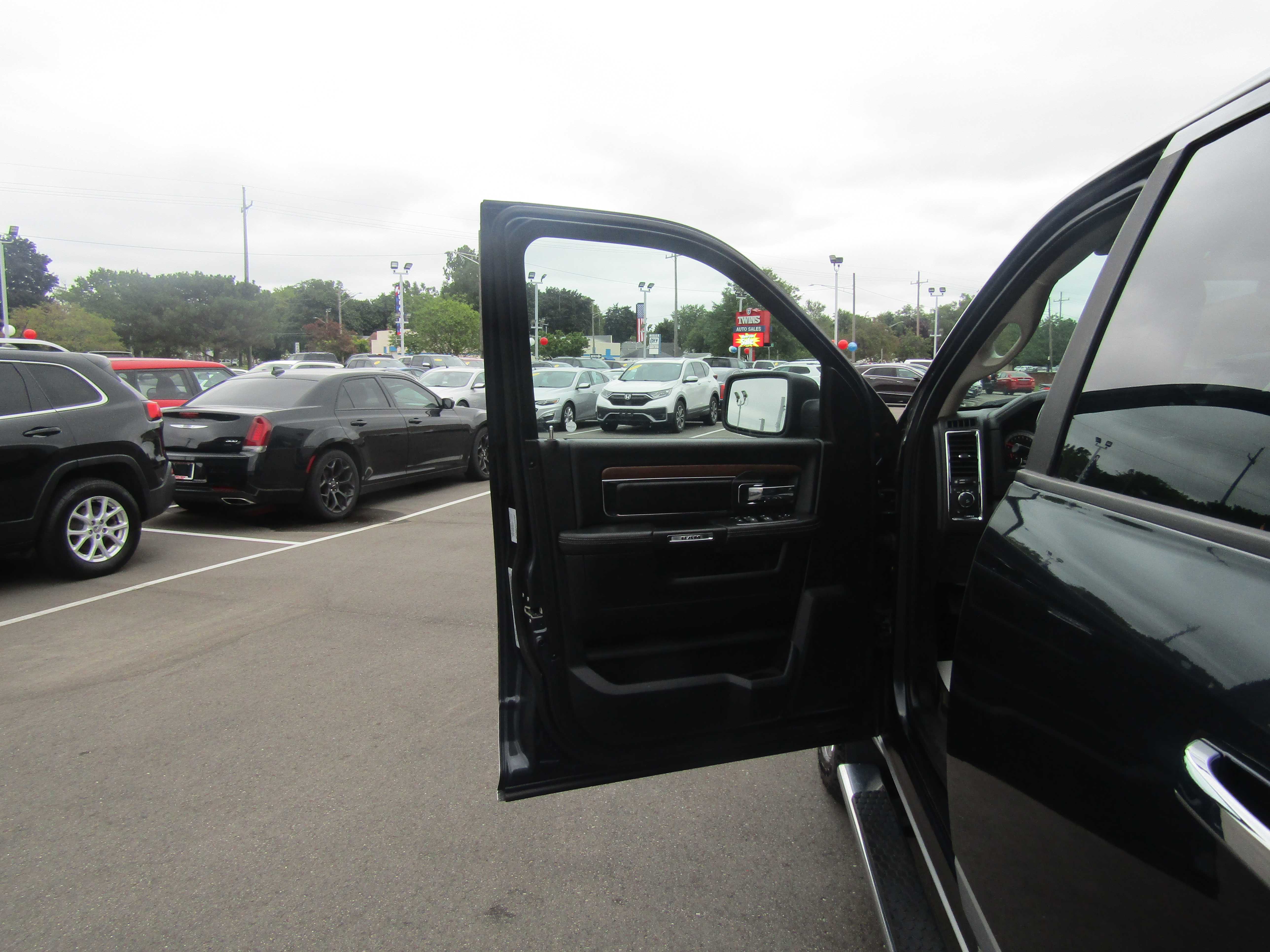 GRAY, 2015 RAM 1500 CREW CAB Thumnail Image 7