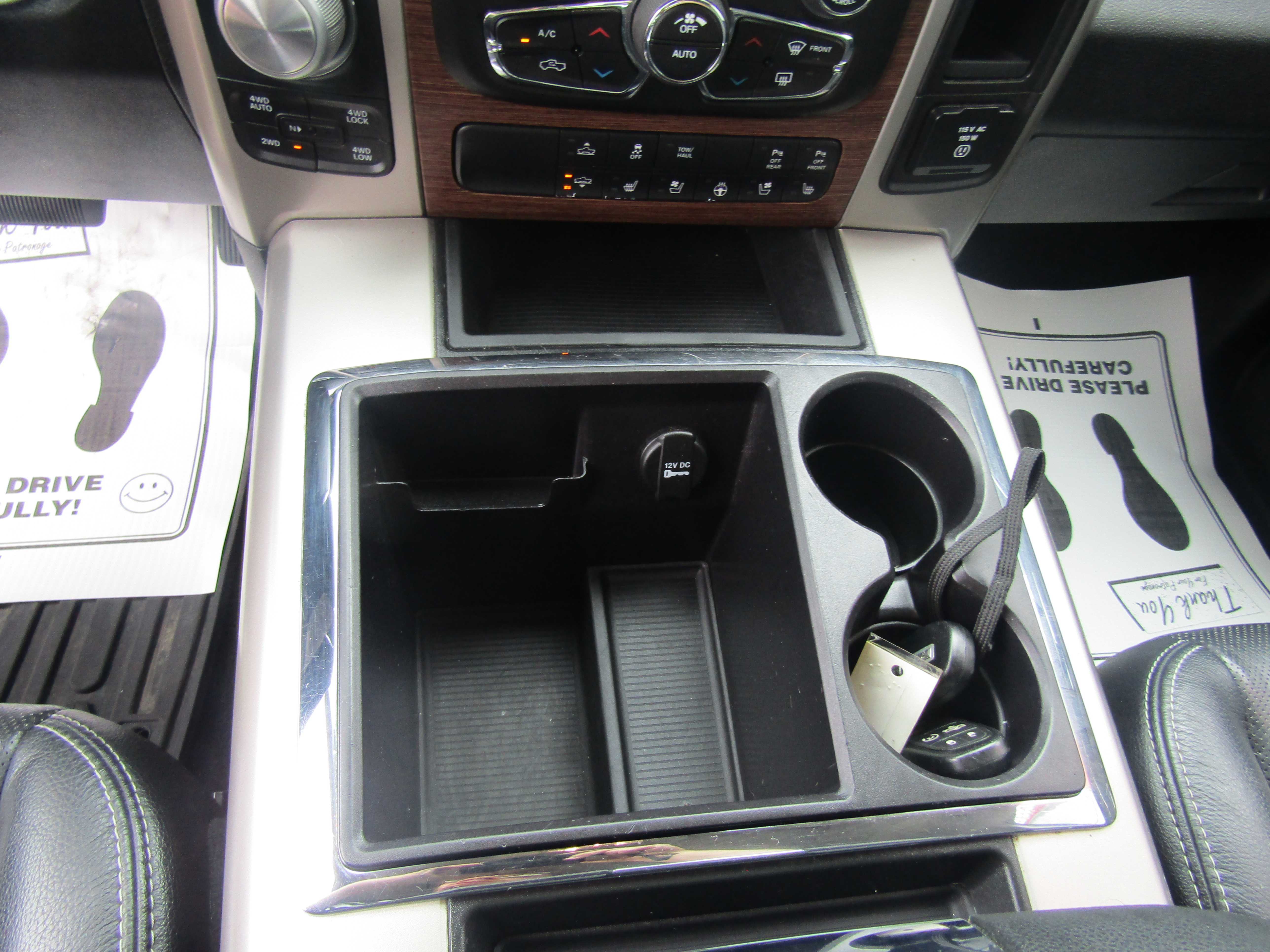 GRAY, 2015 RAM 1500 CREW CAB Thumnail Image 16