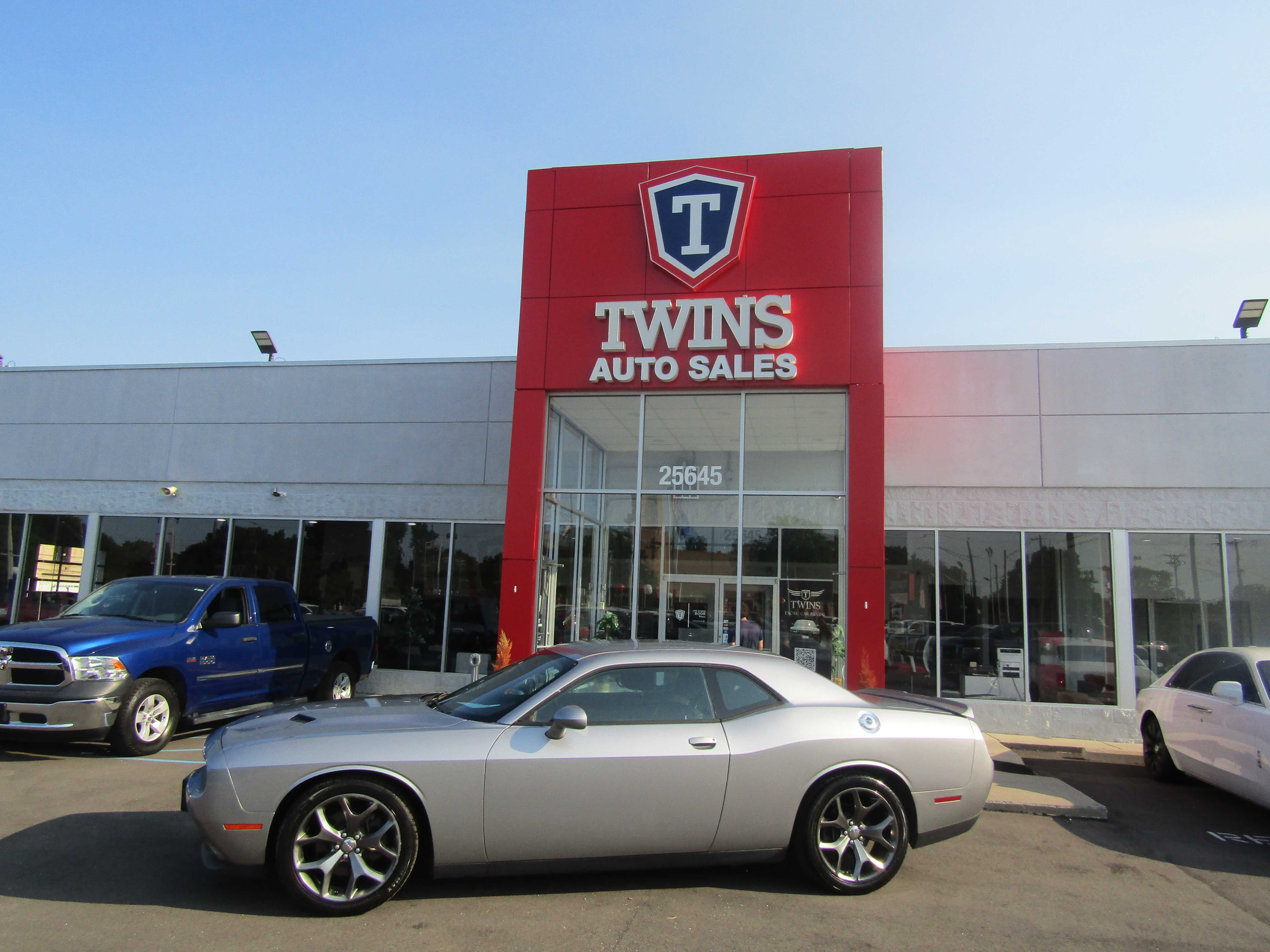 SILVER, 2016 DODGE CHALLENGER Thumnail Image 1