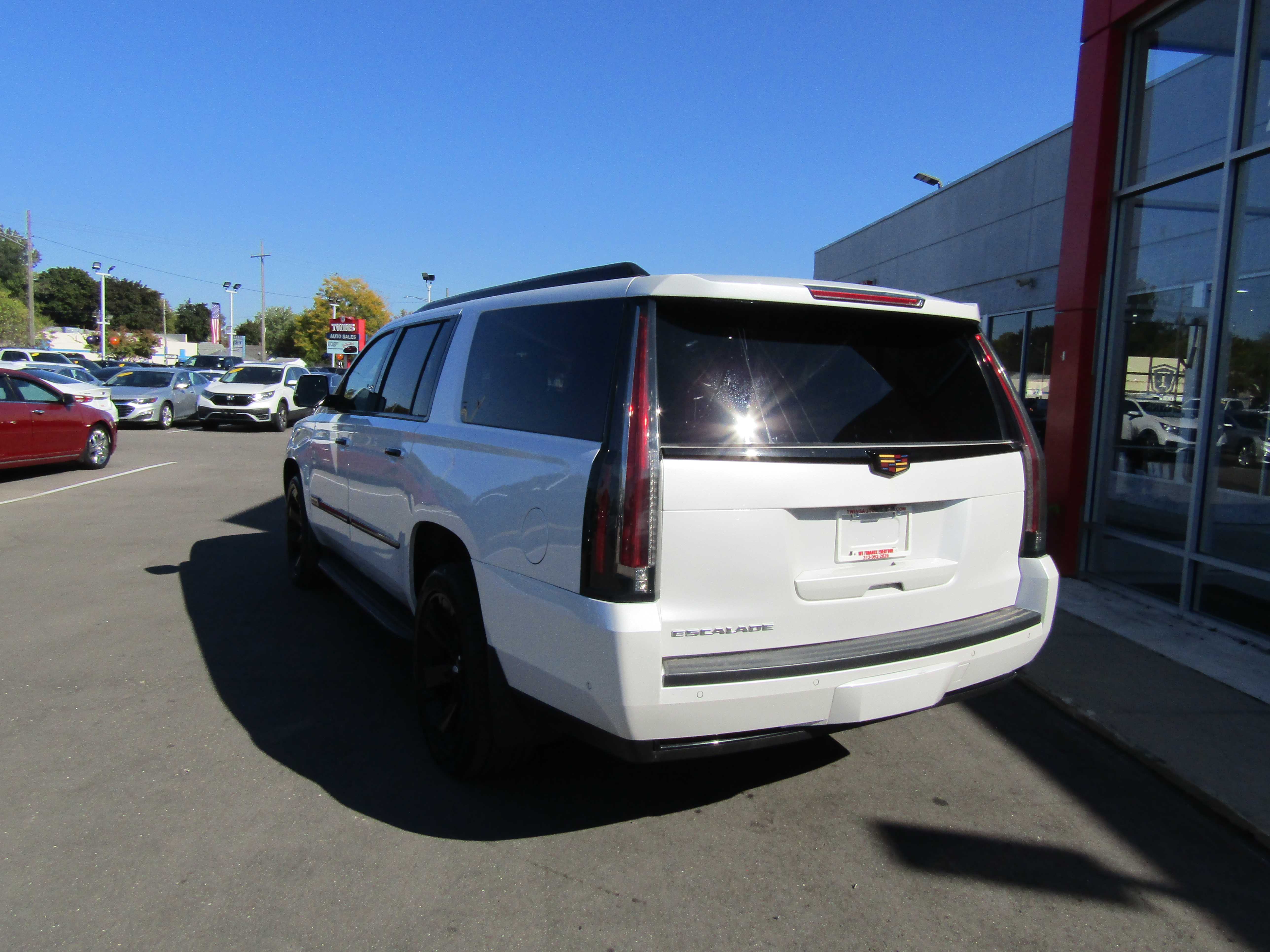 WHITE, 2019 CADILLAC ESCALADE ESV Thumnail Image 3