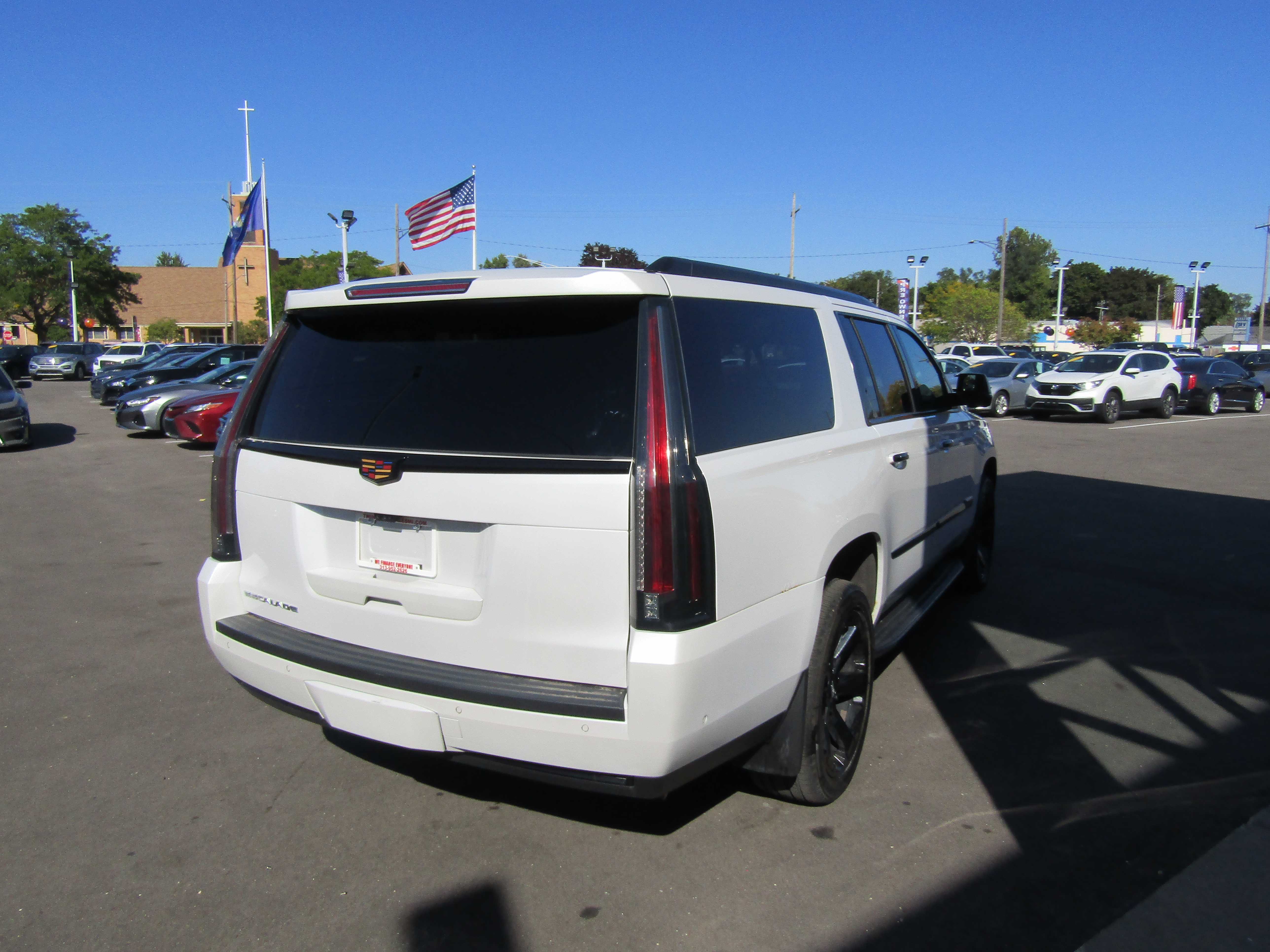 WHITE, 2019 CADILLAC ESCALADE ESV Thumnail Image 4