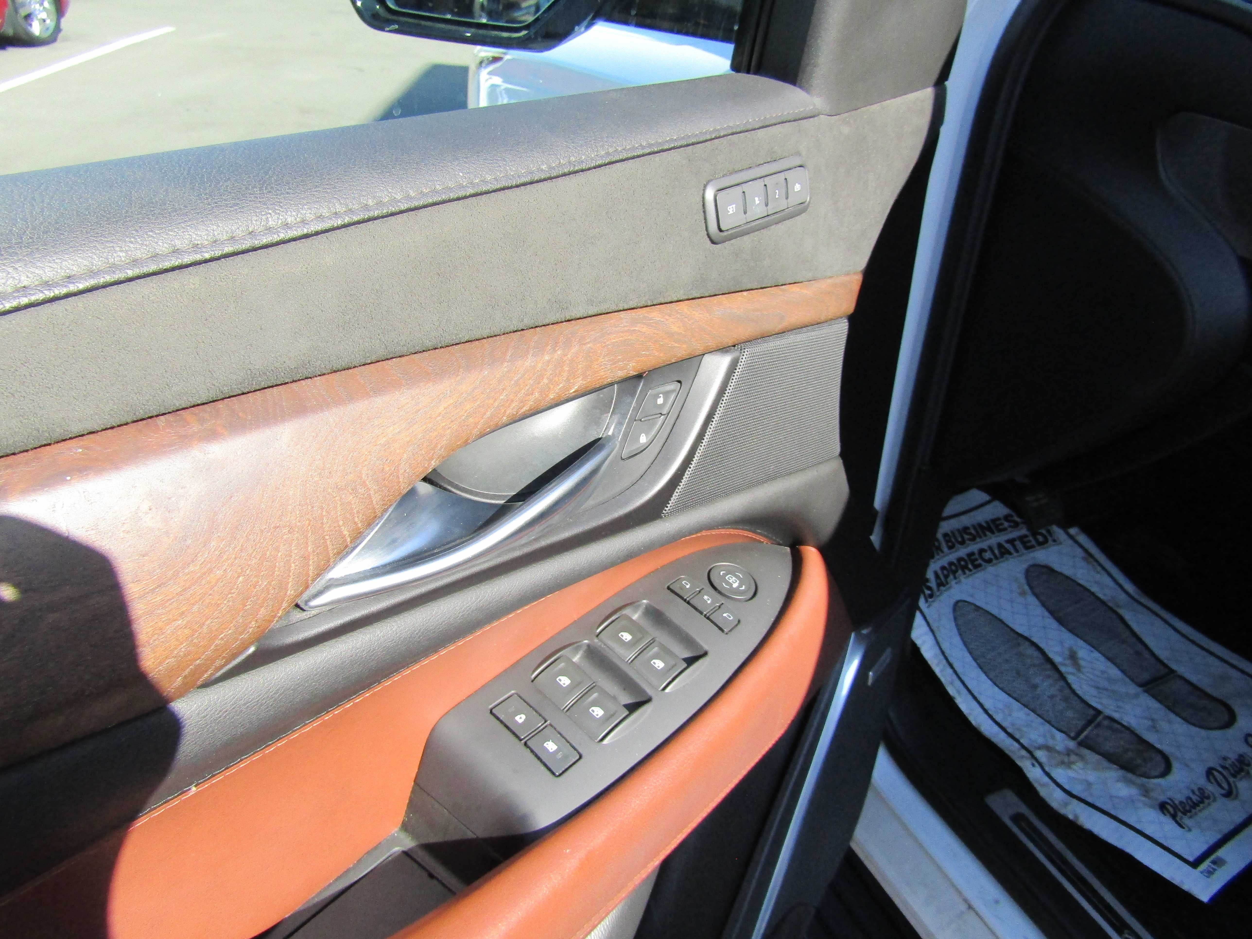 WHITE, 2019 CADILLAC ESCALADE ESV Thumnail Image 8