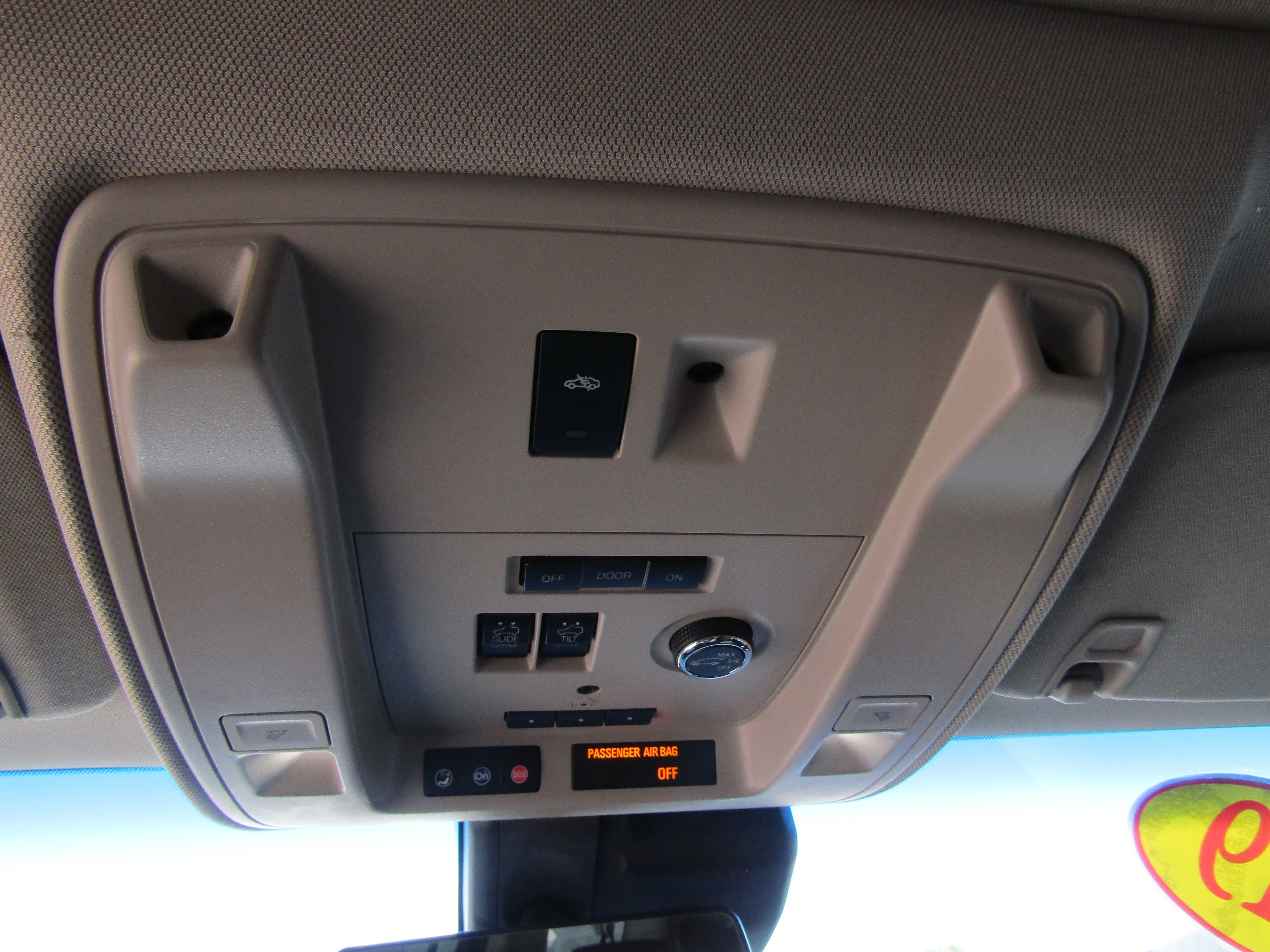 WHITE, 2019 CADILLAC ESCALADE ESV Thumnail Image 18