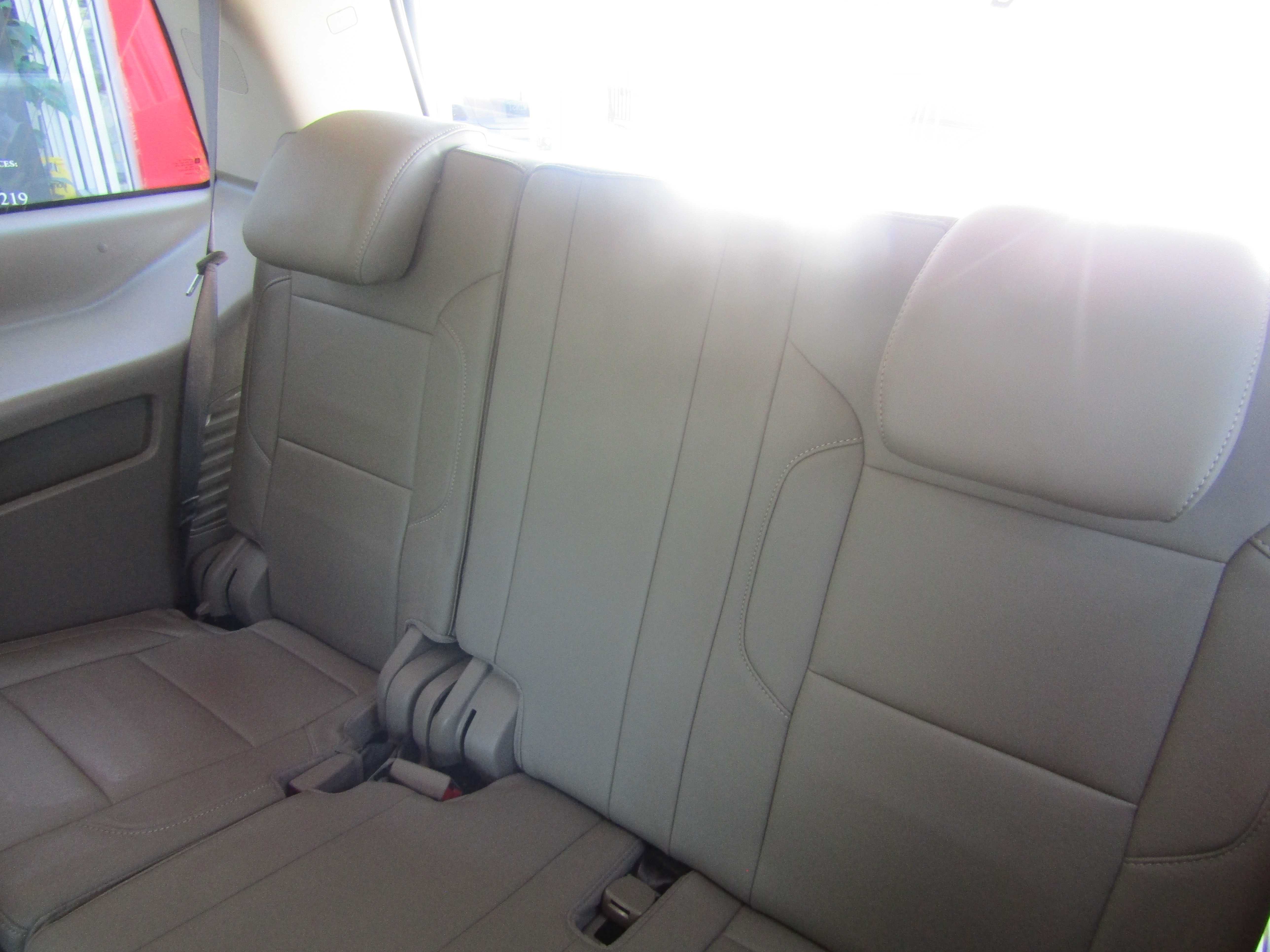WHITE, 2019 CHEVROLET TAHOE Thumnail Image 14