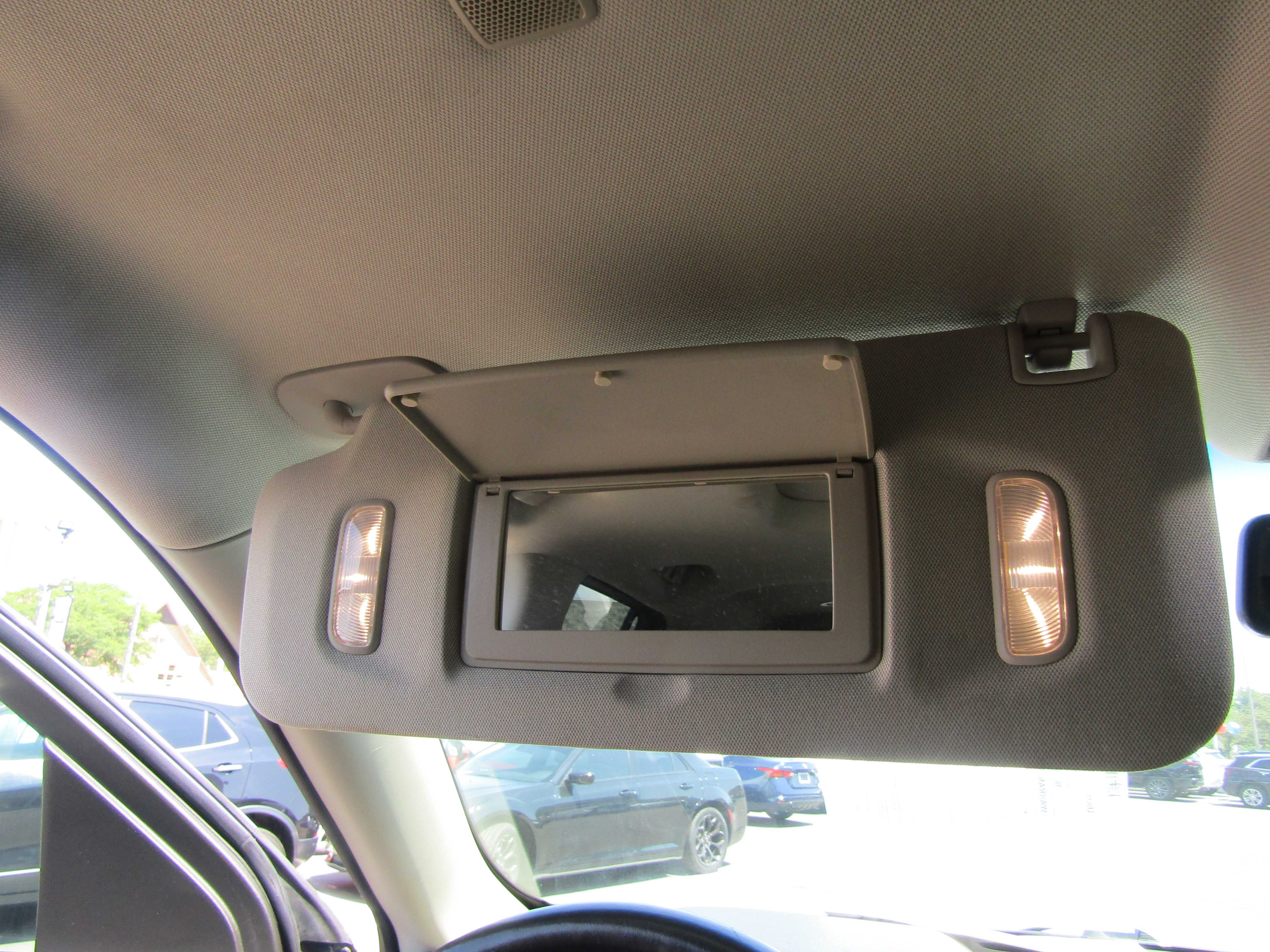 WHITE, 2019 CHEVROLET TAHOE Thumnail Image 23