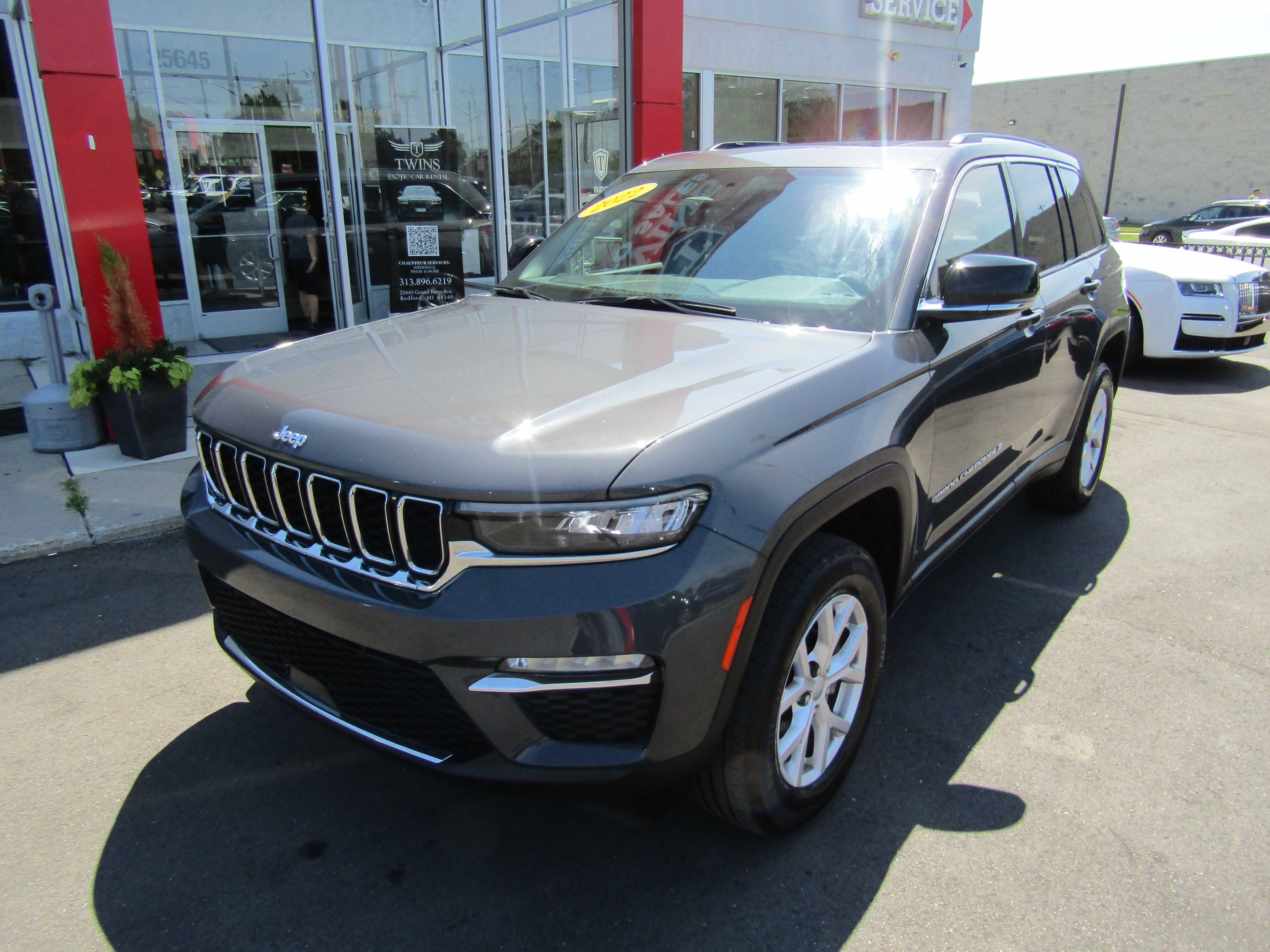 GRAY, 2022 JEEP GRAND CHEROKEE Thumnail Image 3
