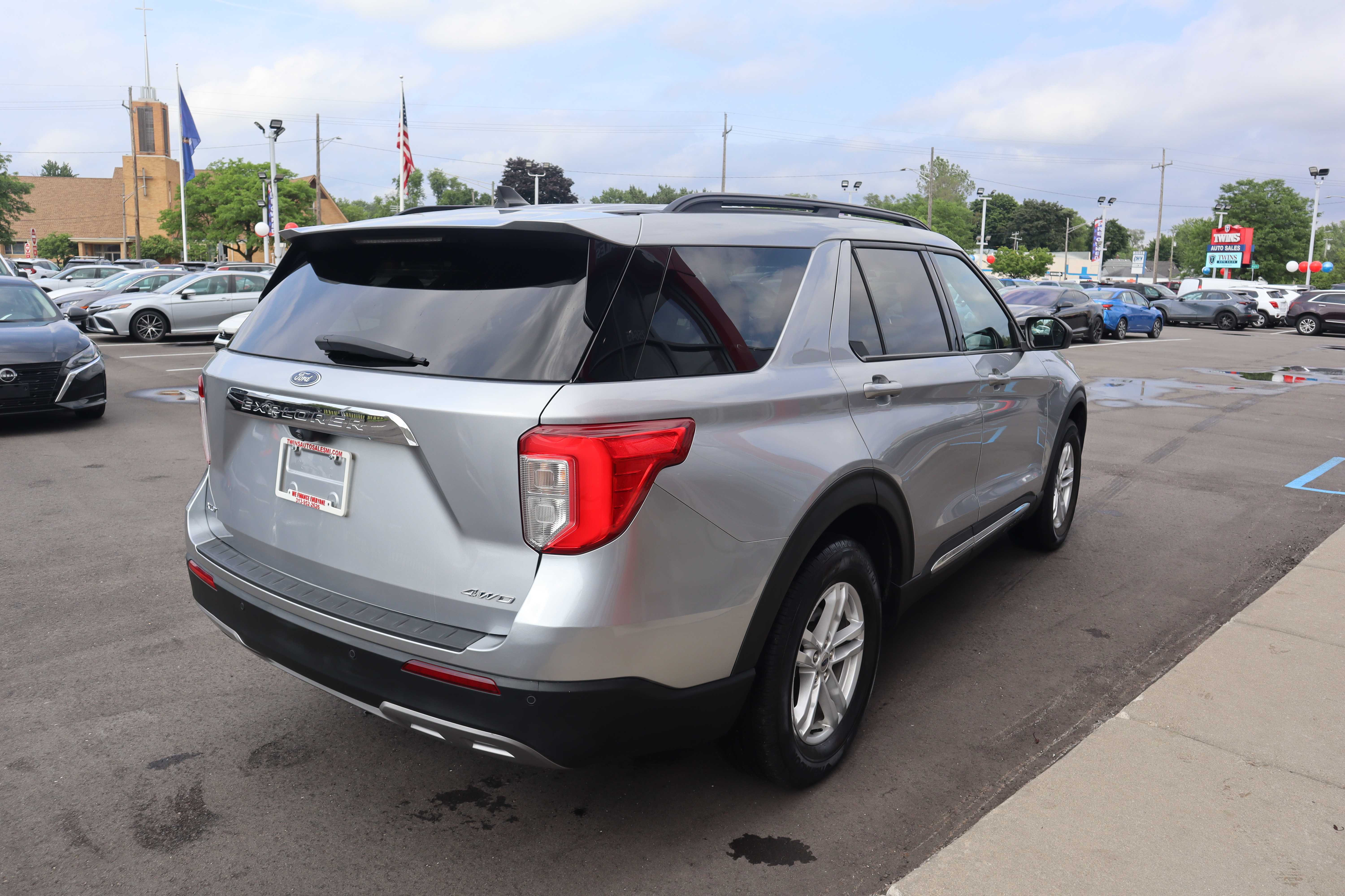 SILVER, 2022 FORD EXPLORER Thumnail Image 6