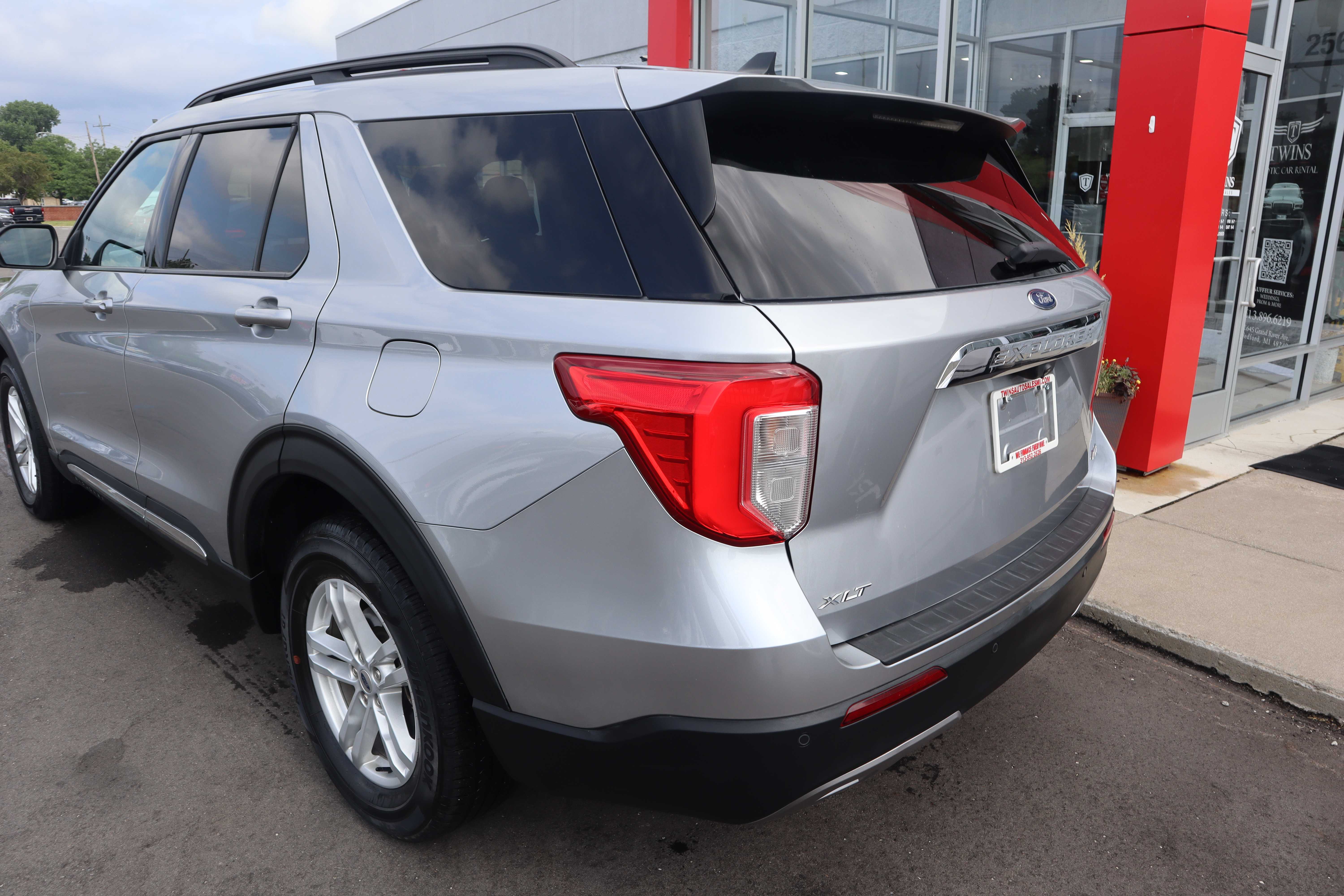 SILVER, 2022 FORD EXPLORER Thumnail Image 8