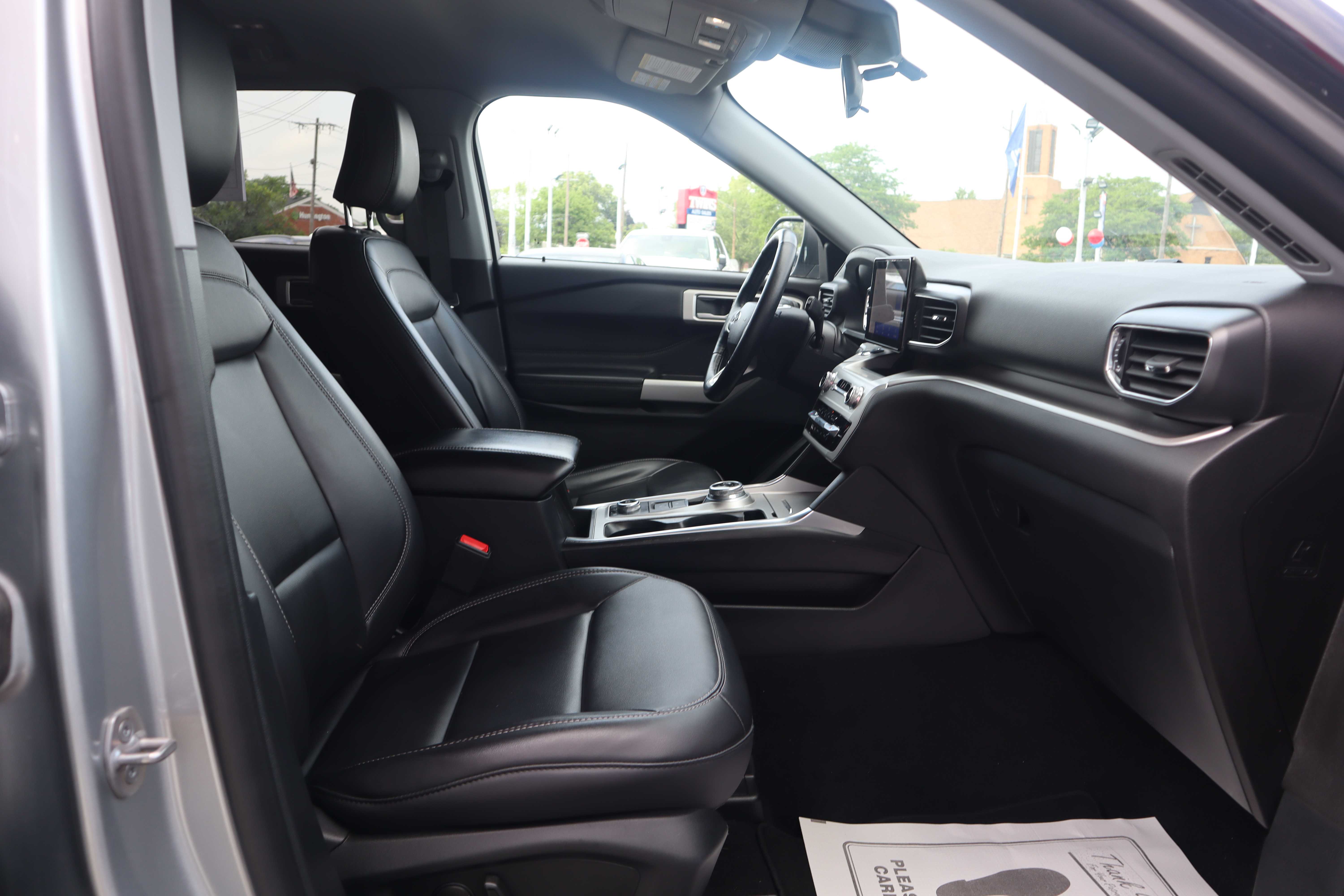 SILVER, 2022 FORD EXPLORER Thumnail Image 20