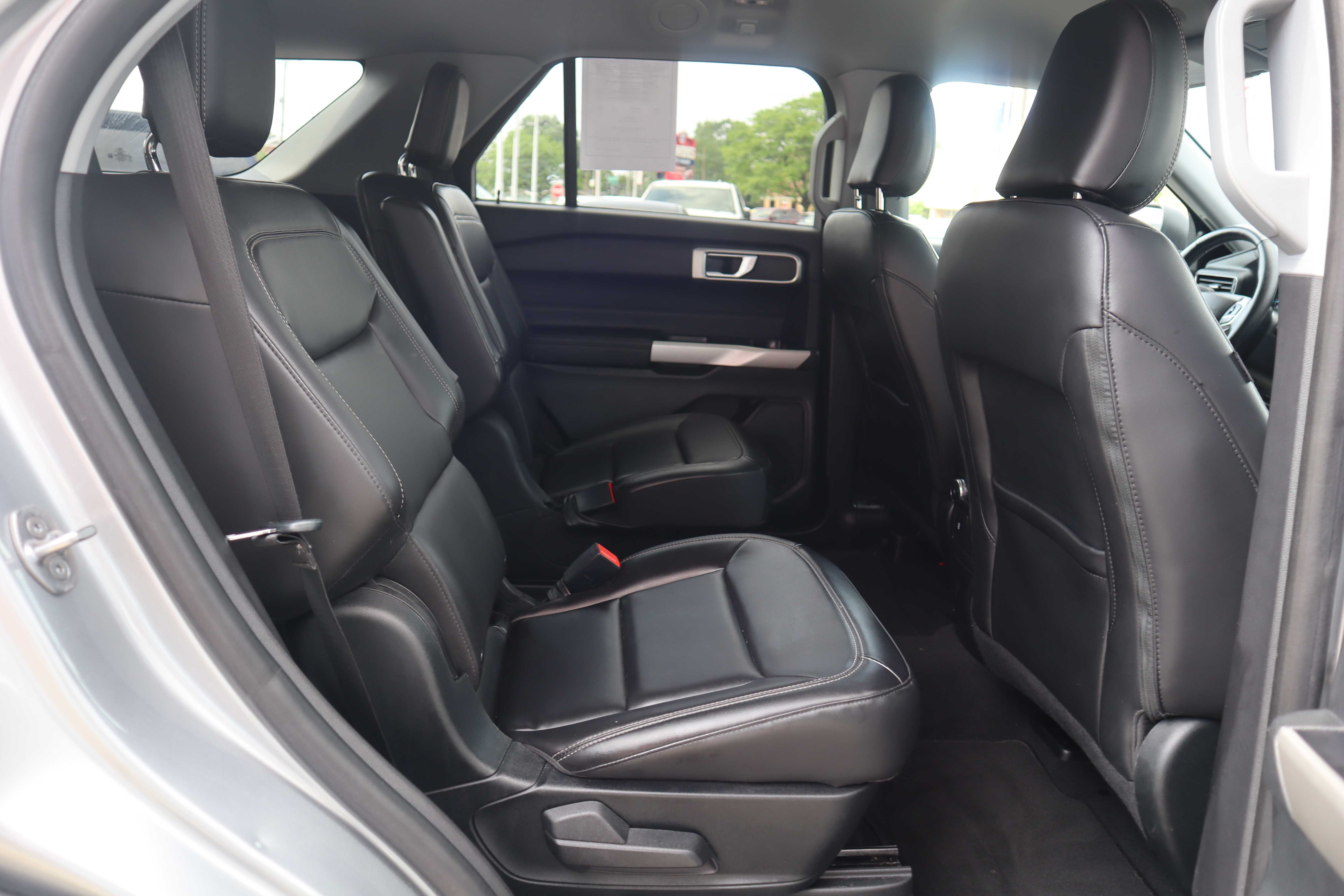 SILVER, 2022 FORD EXPLORER Thumnail Image 24
