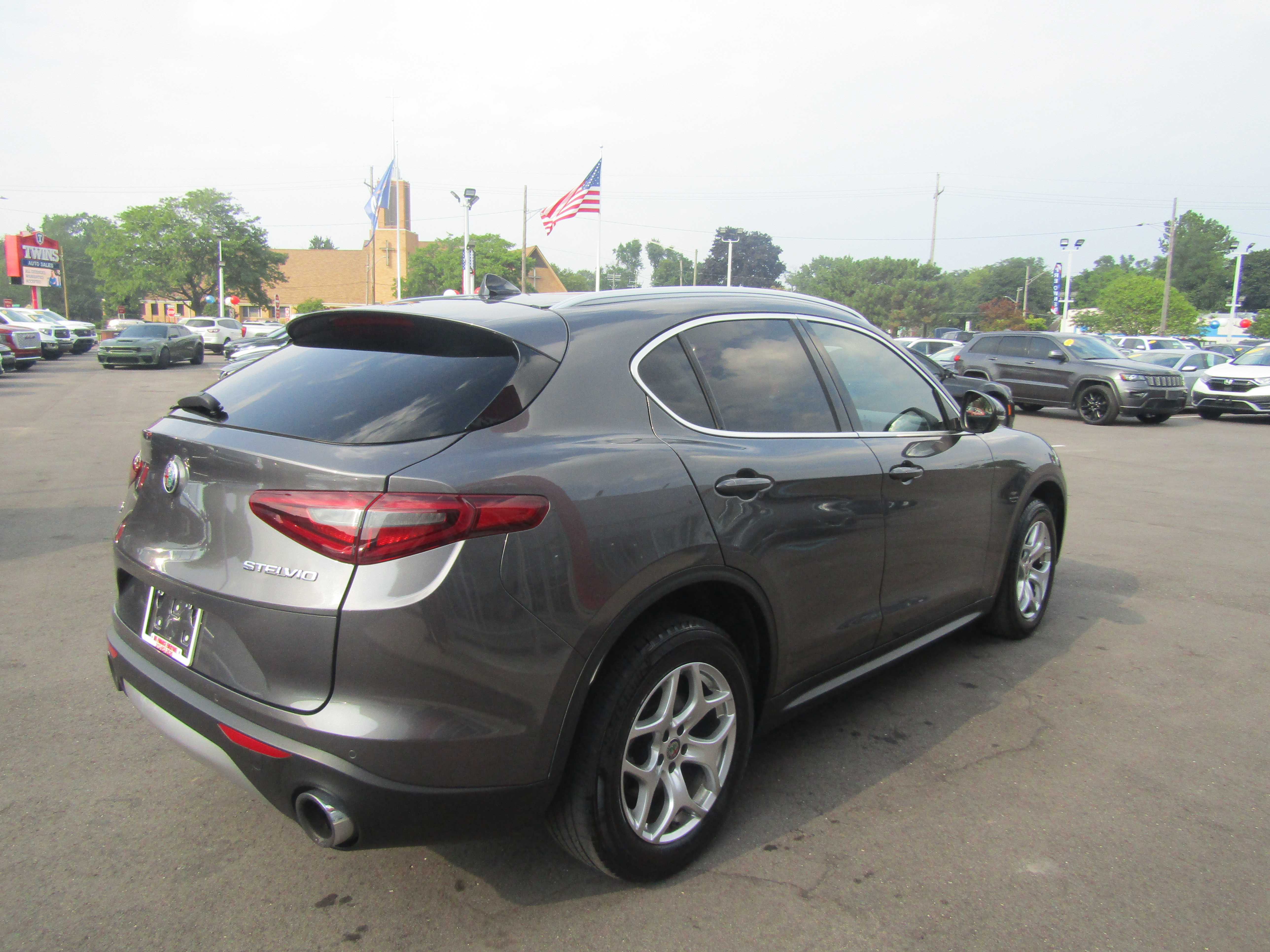 GREY, 2021 ALFA ROMEO STELVIO Thumnail Image 5