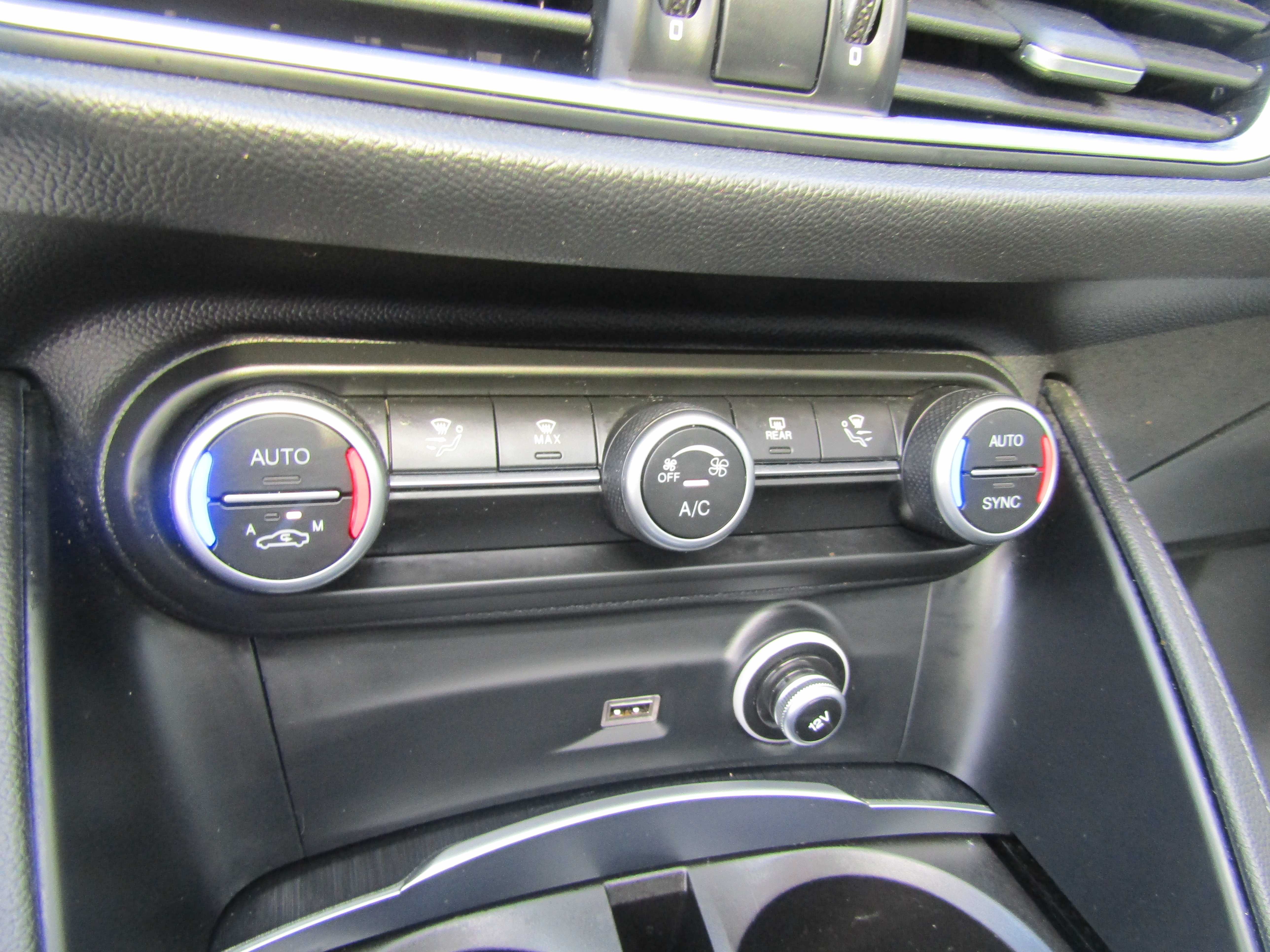 GREY, 2021 ALFA ROMEO STELVIO Thumnail Image 17