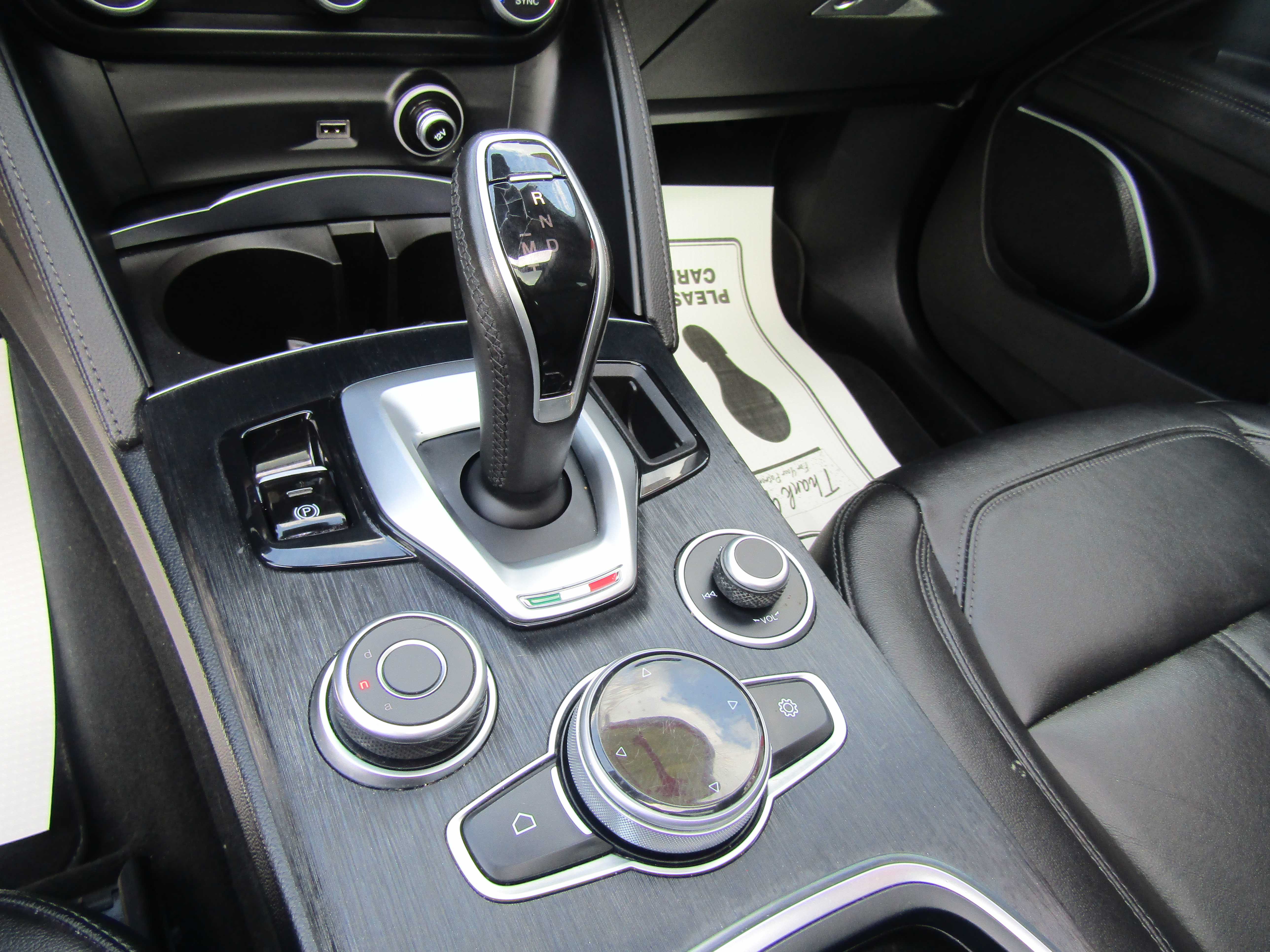 GREY, 2021 ALFA ROMEO STELVIO Thumnail Image 18