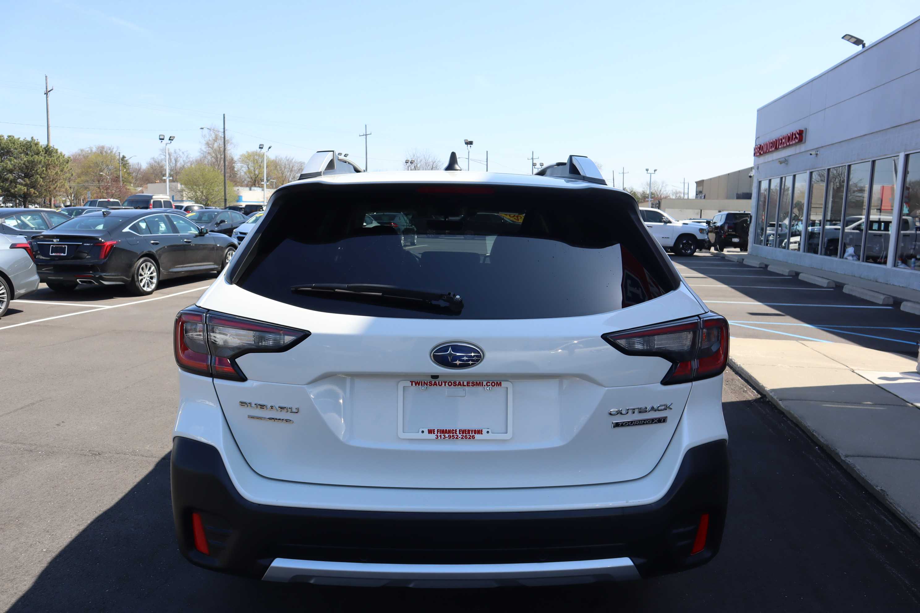 WHITE, 2022 SUBARU OUTBACK Thumnail Image 4