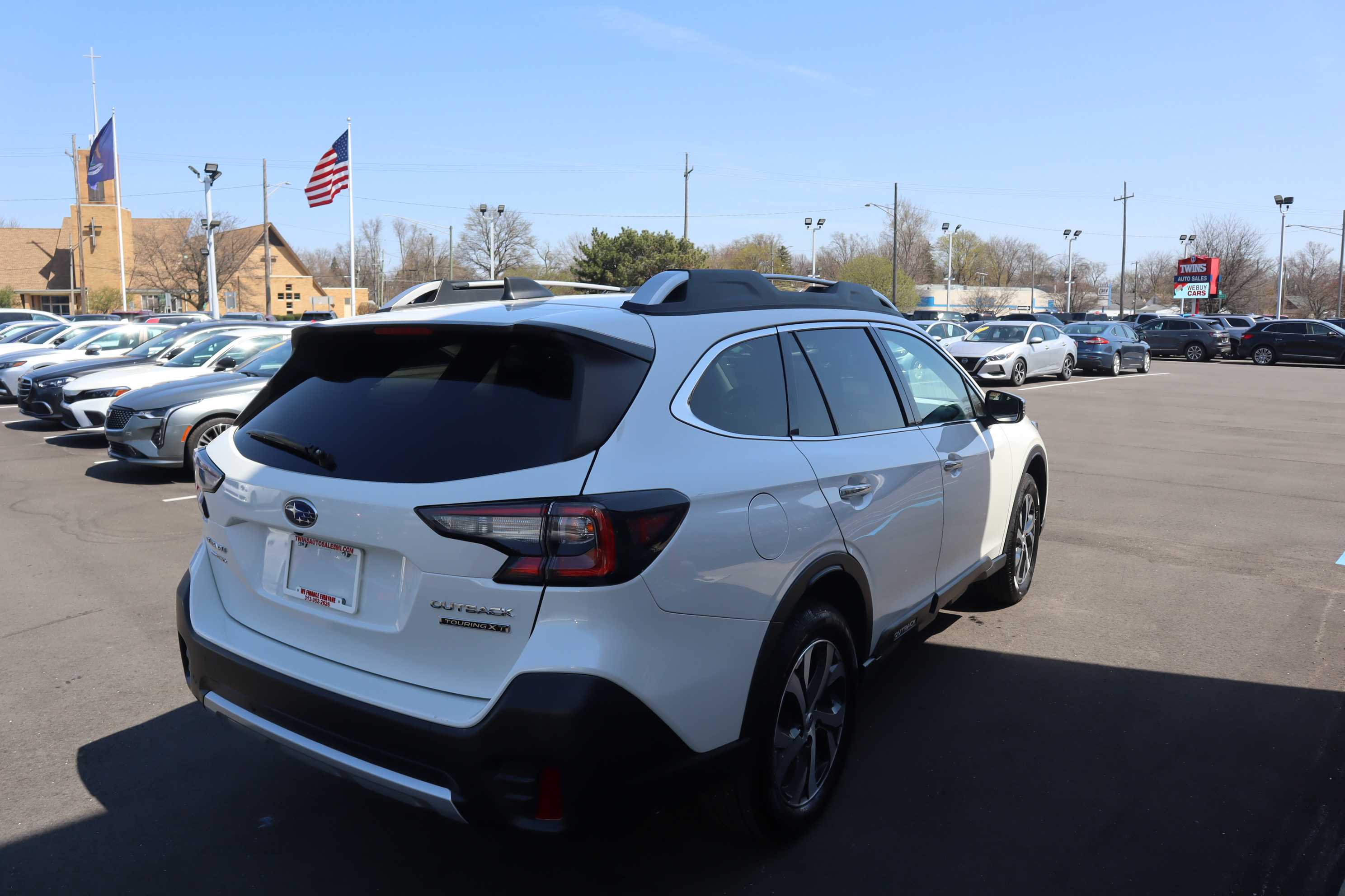 WHITE, 2022 SUBARU OUTBACK Thumnail Image 5