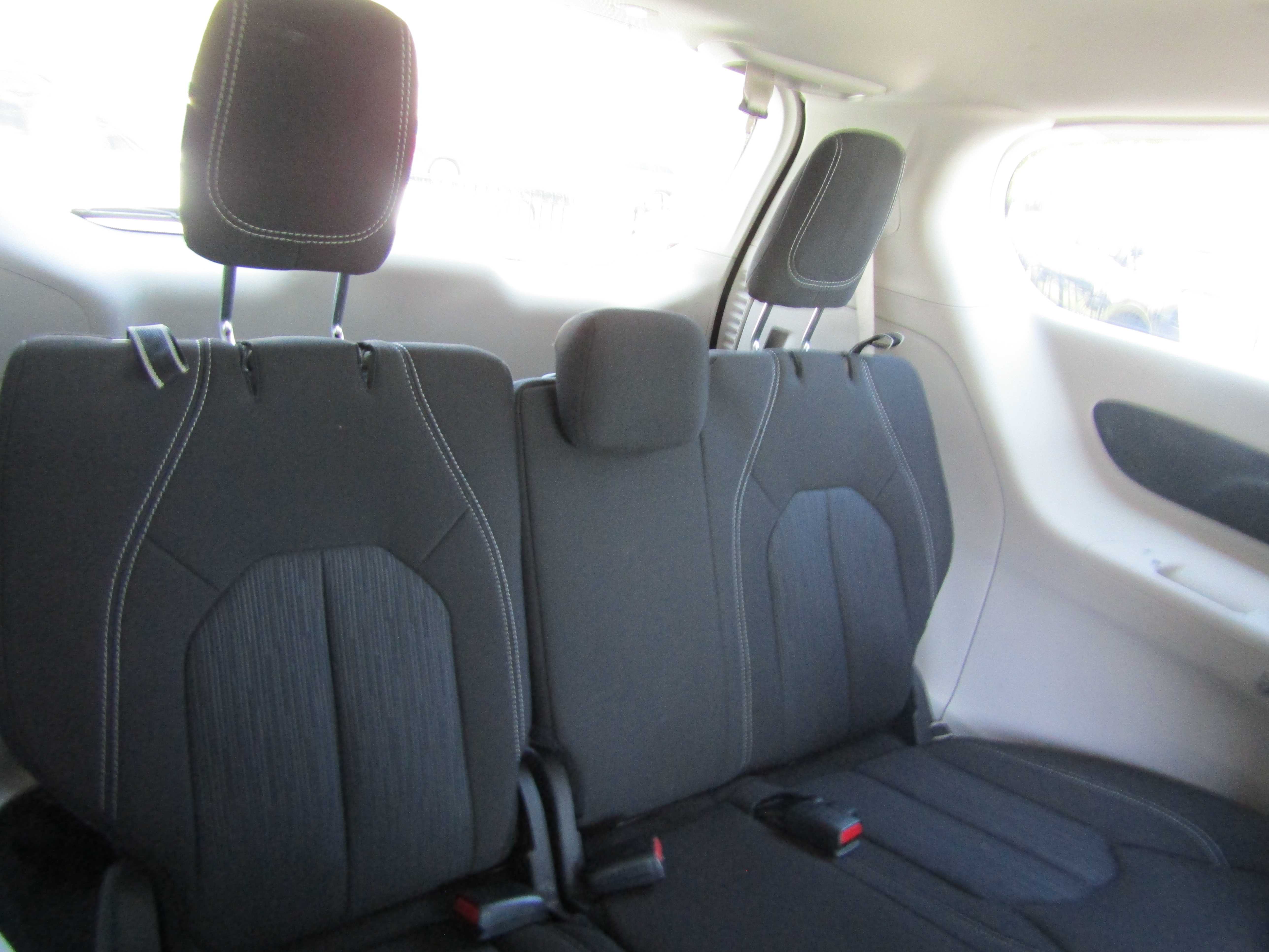 BLACK, 2022 CHRYSLER VOYAGER Thumnail Image 13
