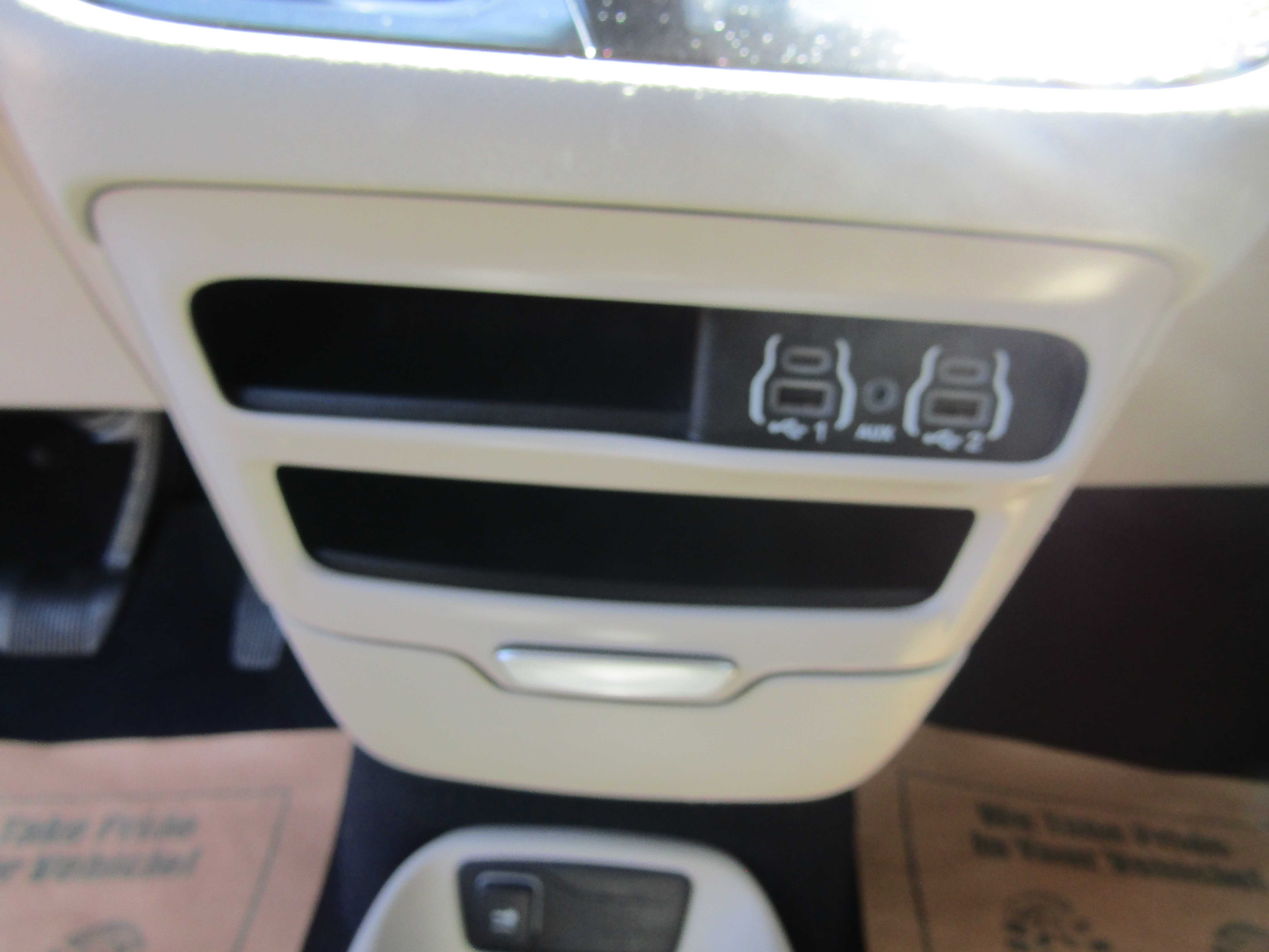 BLACK, 2022 CHRYSLER VOYAGER Thumnail Image 17