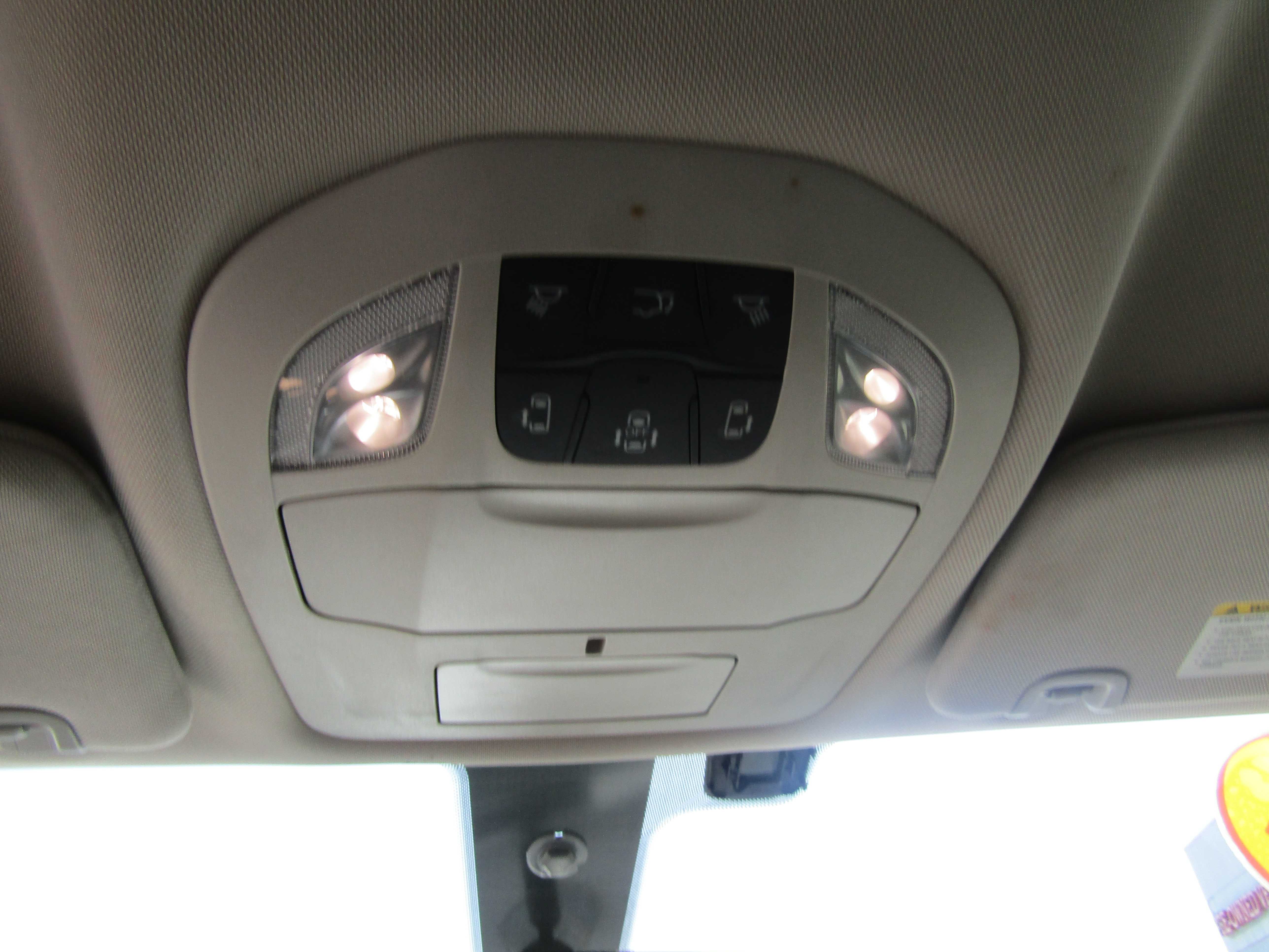 BLACK, 2022 CHRYSLER VOYAGER Thumnail Image 19