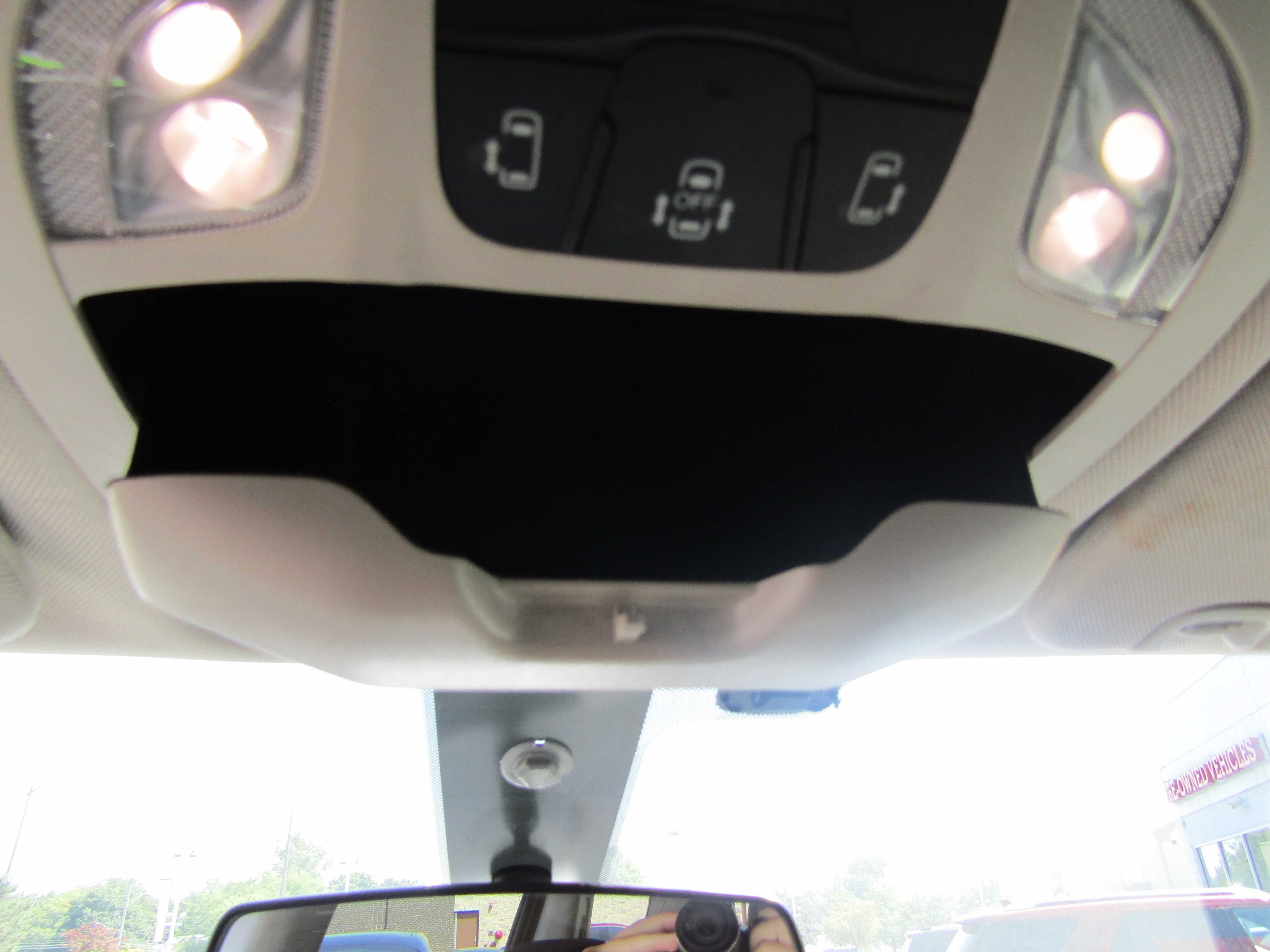 BLACK, 2022 CHRYSLER VOYAGER Thumnail Image 20