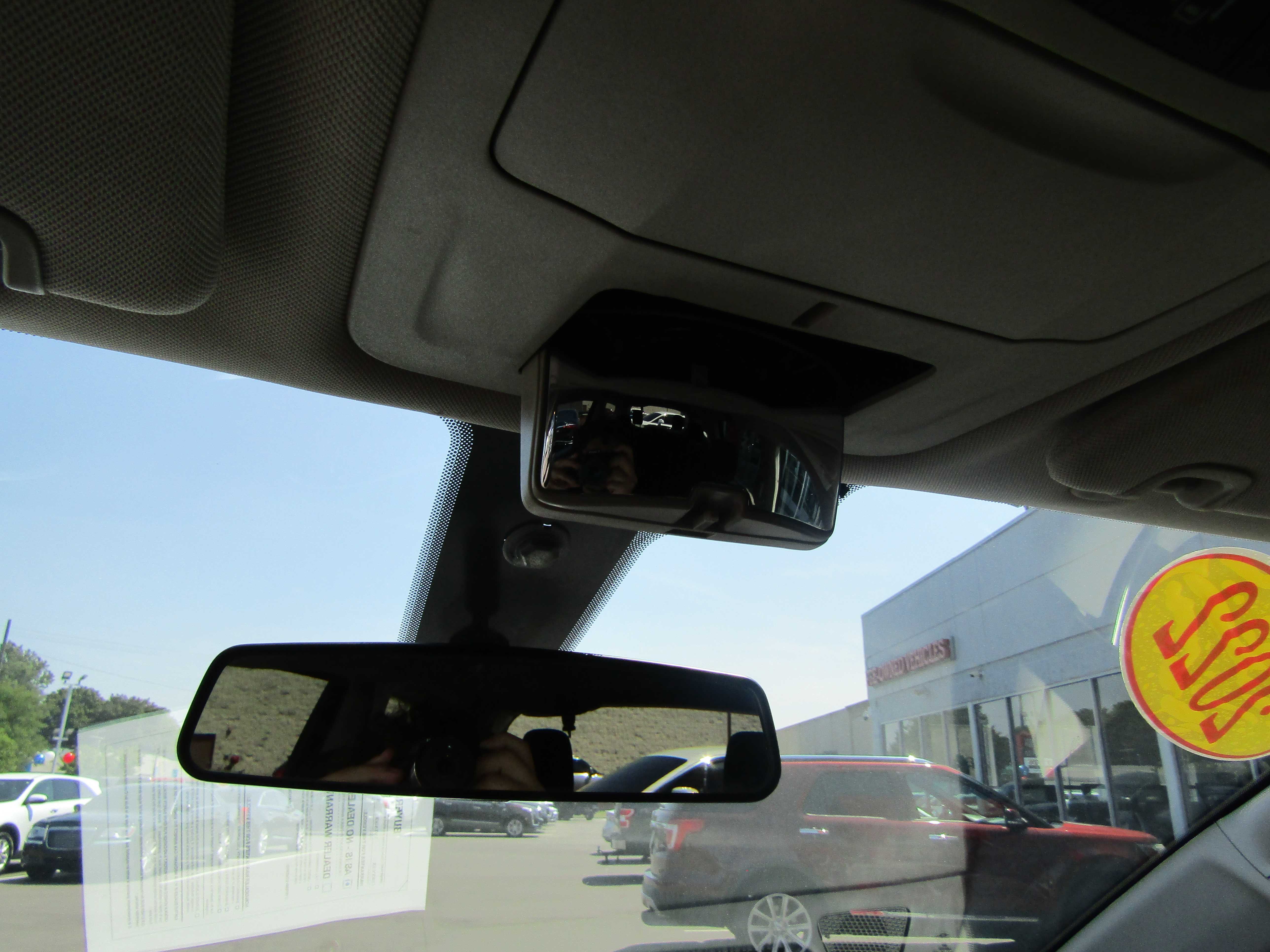 BLACK, 2022 CHRYSLER VOYAGER Thumnail Image 21