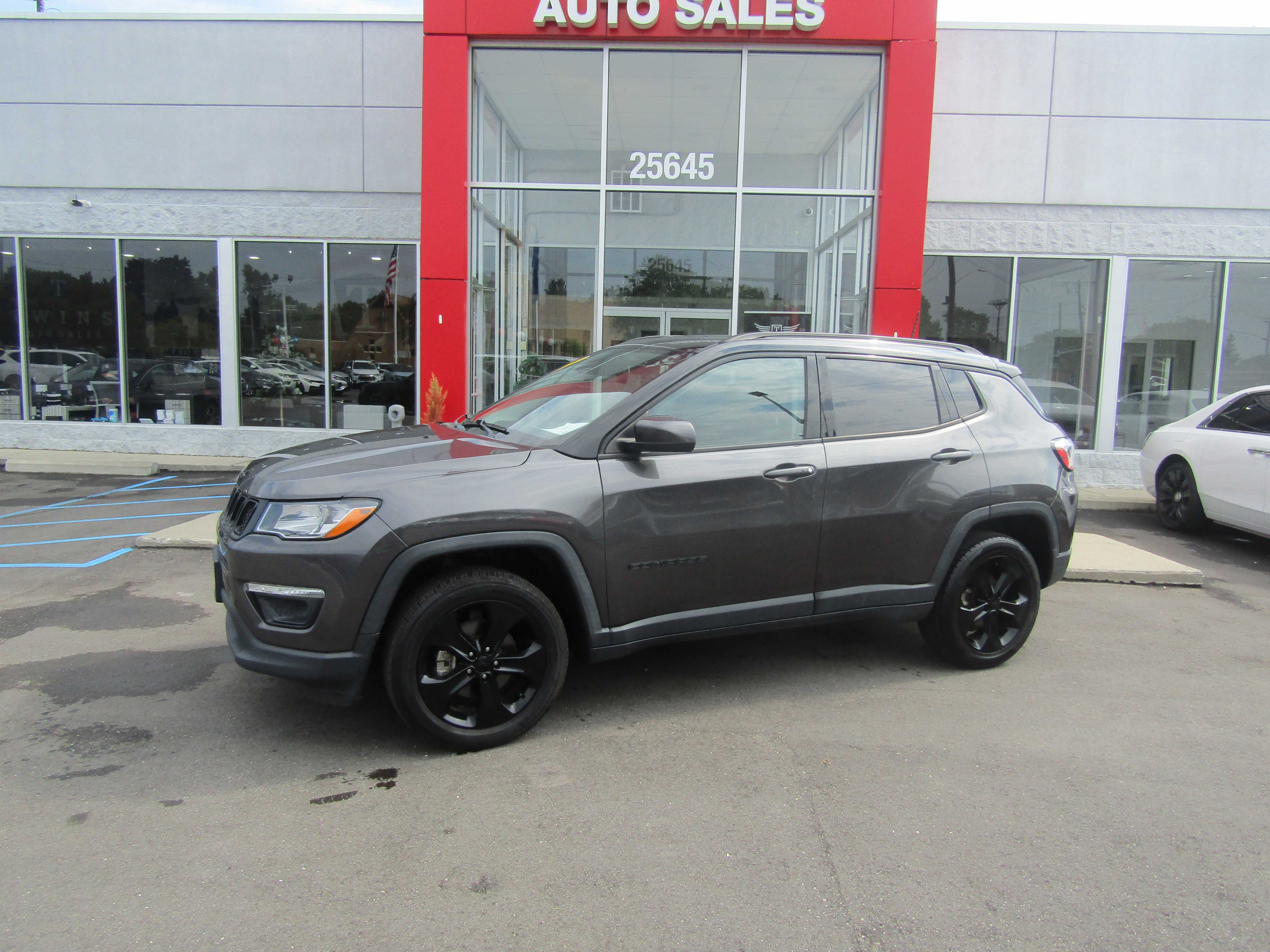 GRAY, 2019 JEEP COMPASS Thumnail Image 2