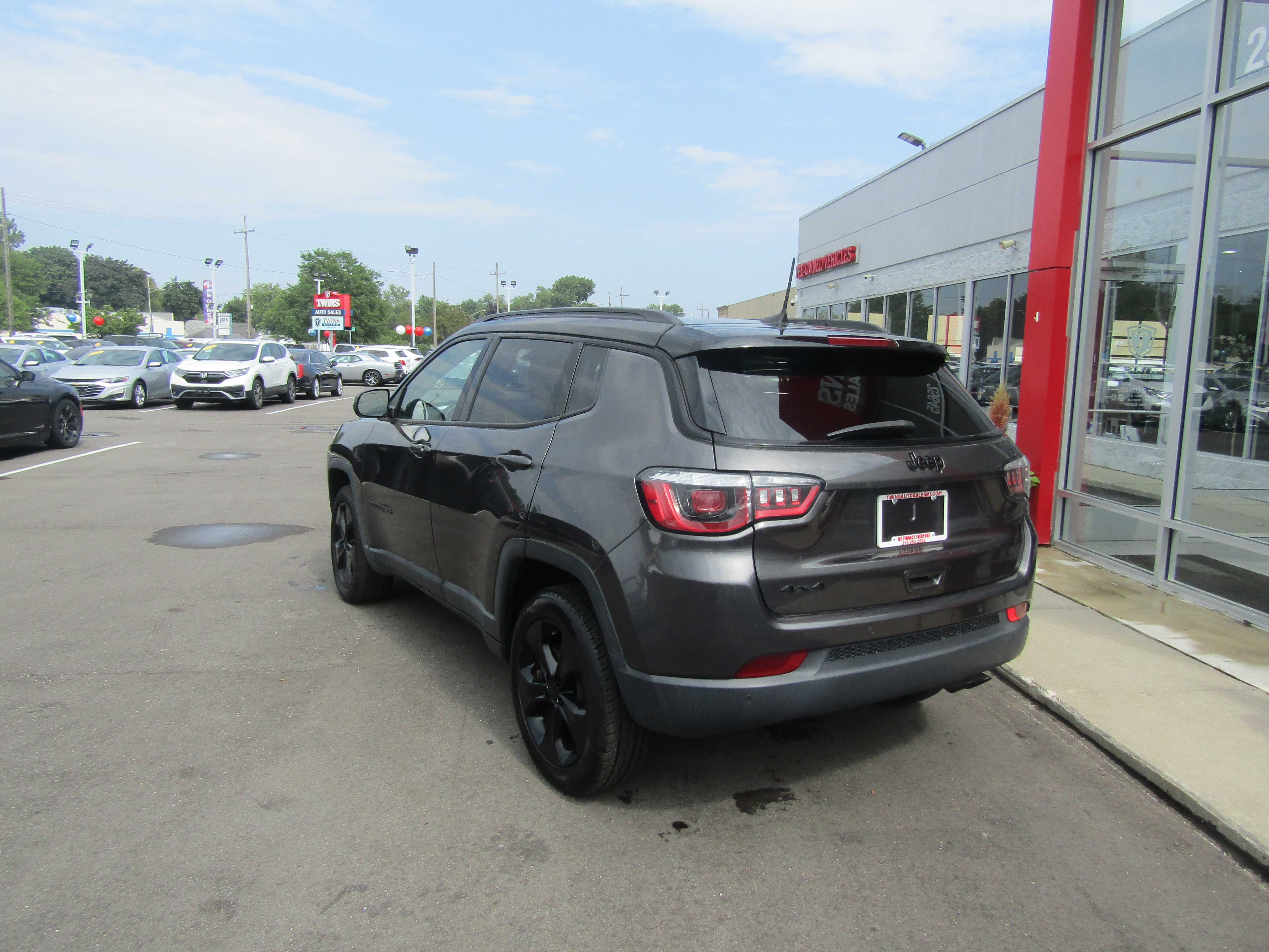 GRAY, 2019 JEEP COMPASS Thumnail Image 3