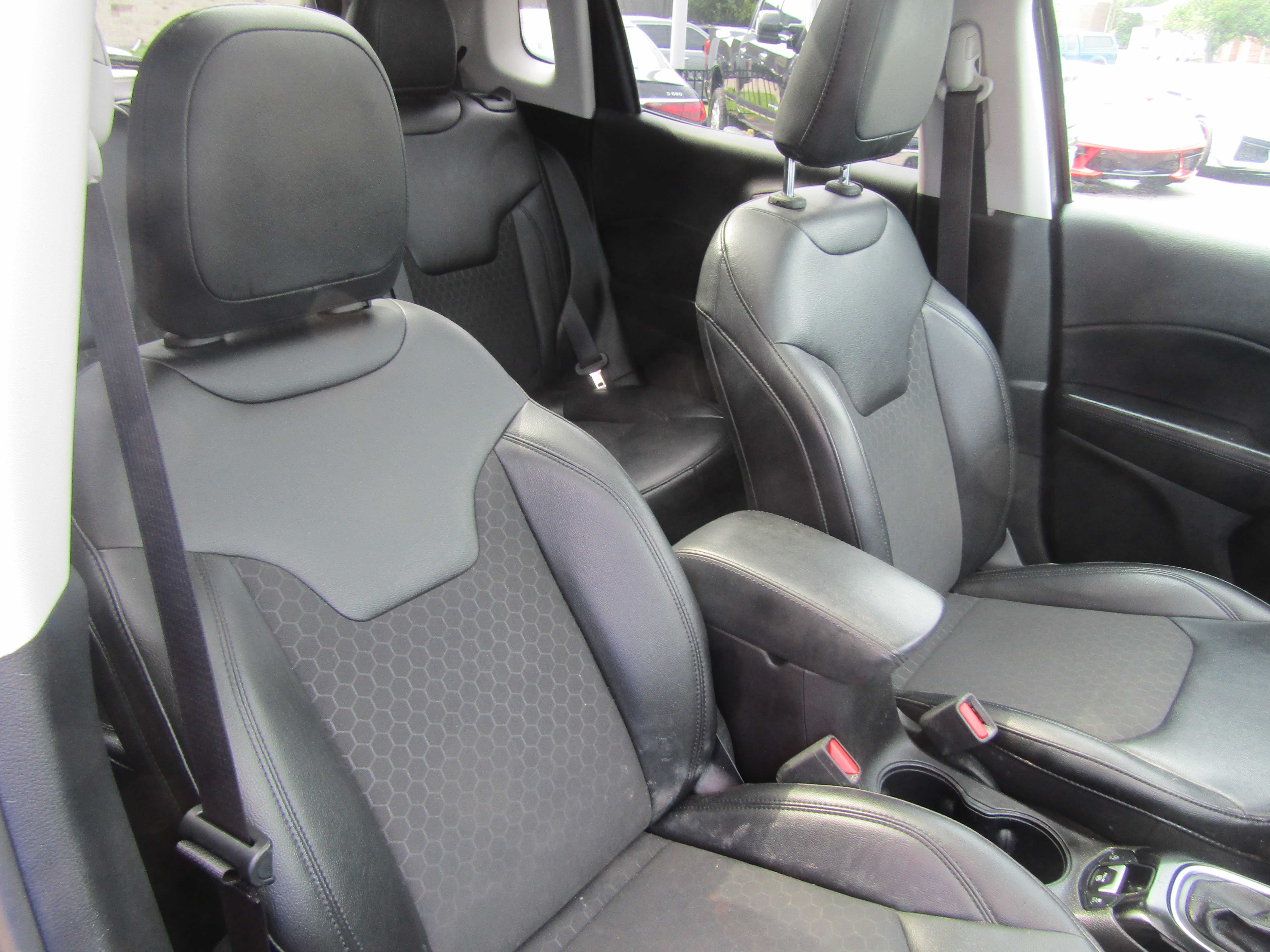 GRAY, 2019 JEEP COMPASS Thumnail Image 10