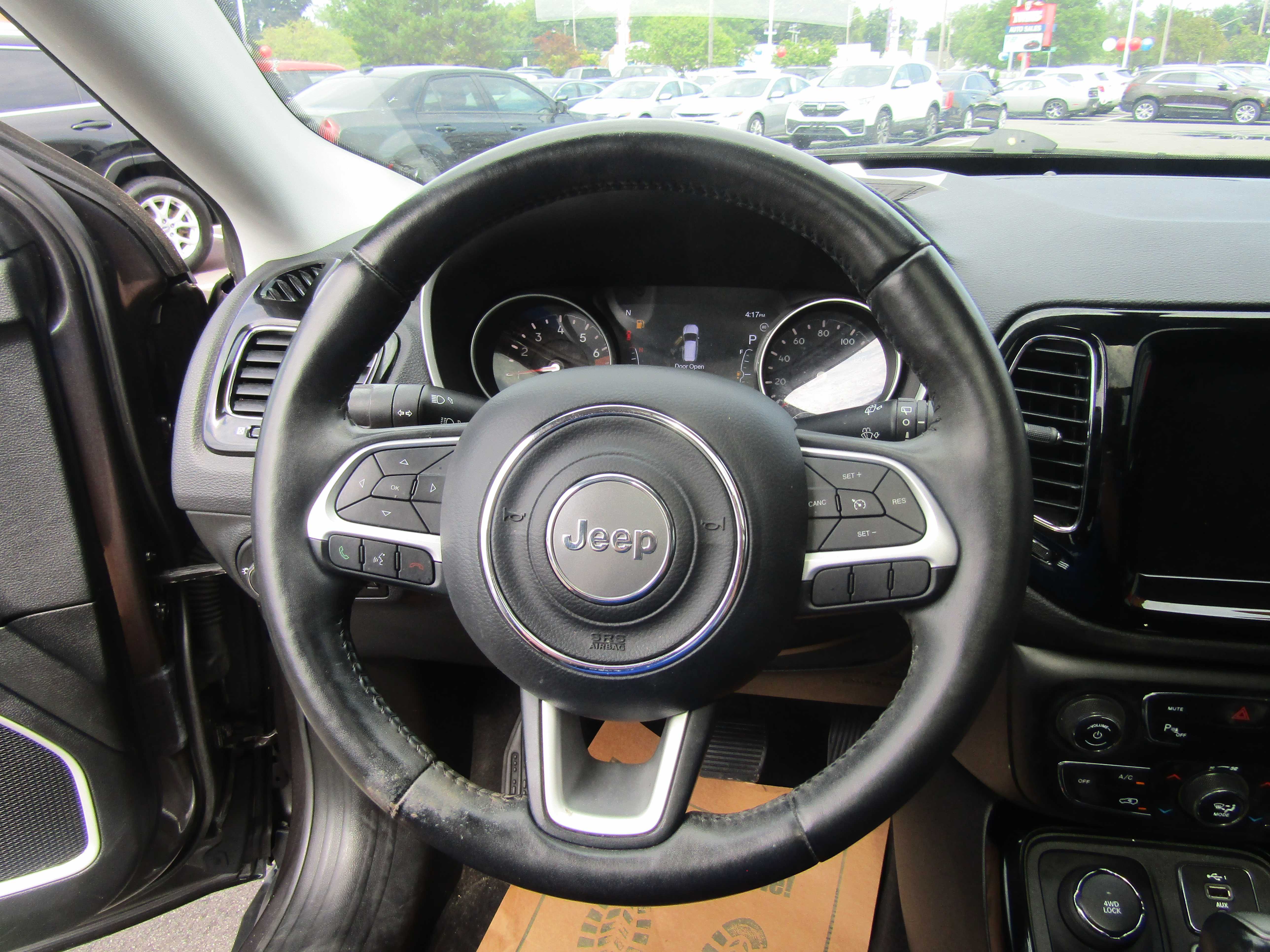 GRAY, 2019 JEEP COMPASS Thumnail Image 14