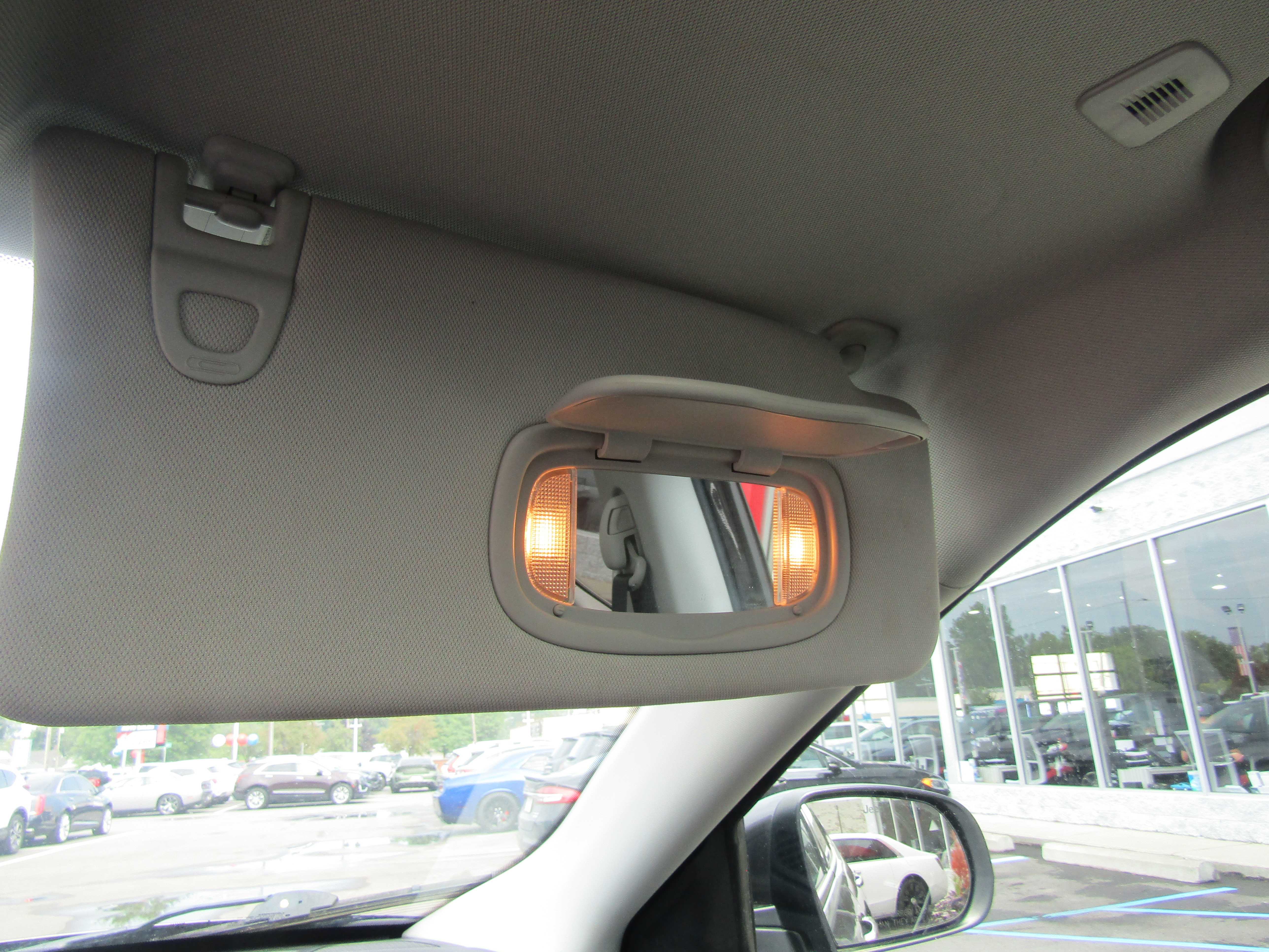 GRAY, 2019 JEEP COMPASS Thumnail Image 22