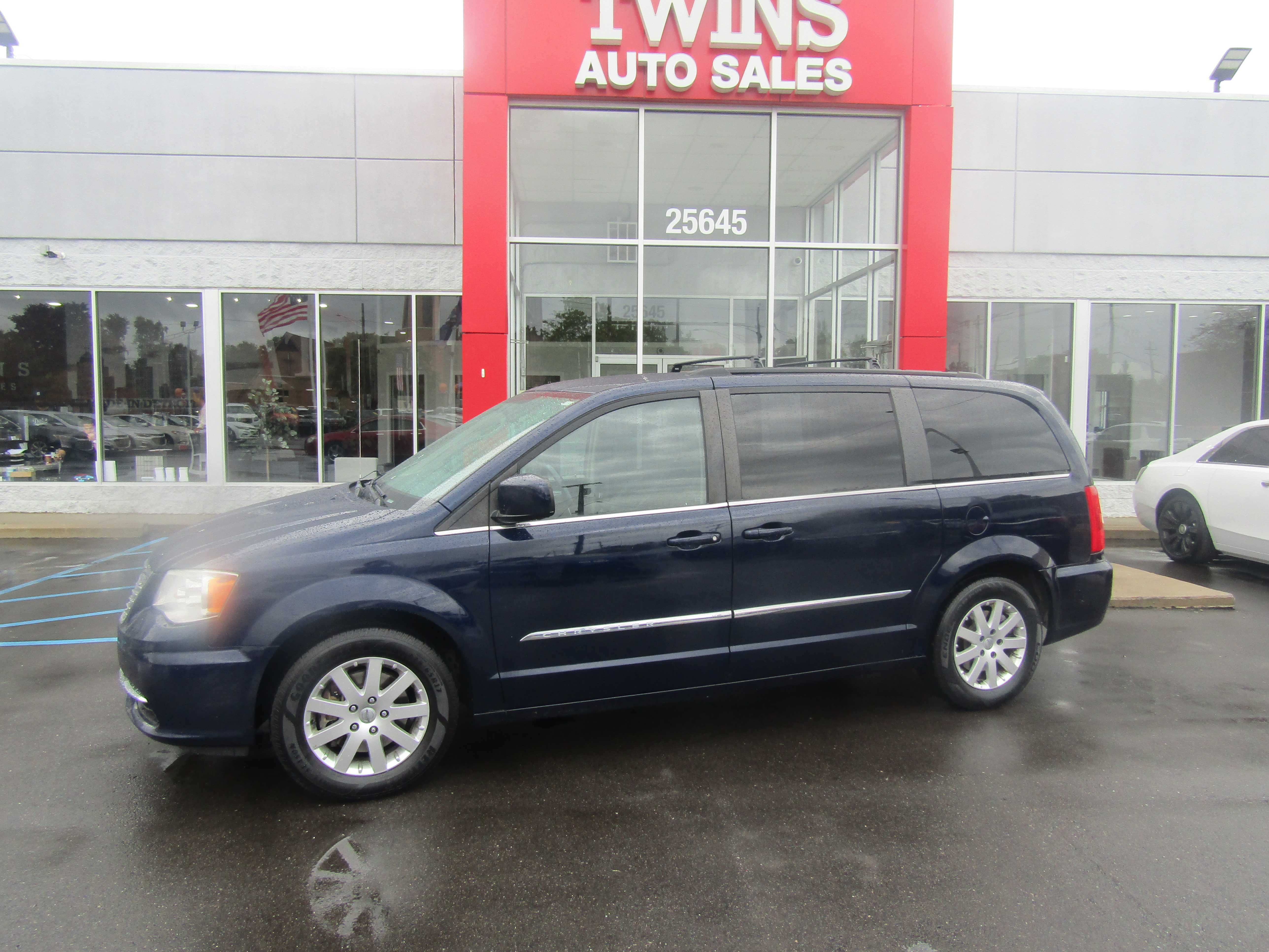 BLUE, 2016 CHRYSLER TOWN & COUNTRY Thumnail Image 2