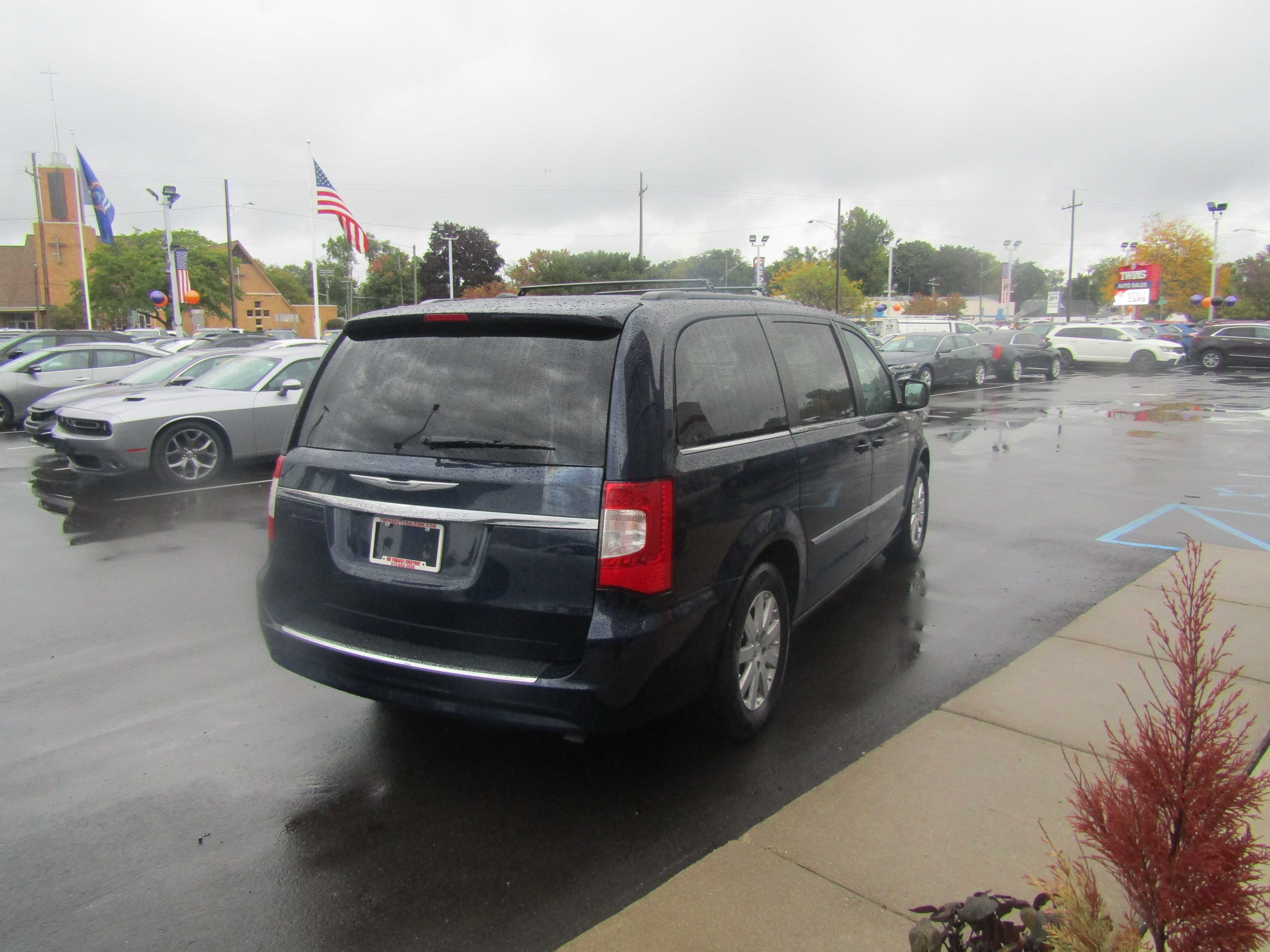 BLUE, 2016 CHRYSLER TOWN & COUNTRY Thumnail Image 4
