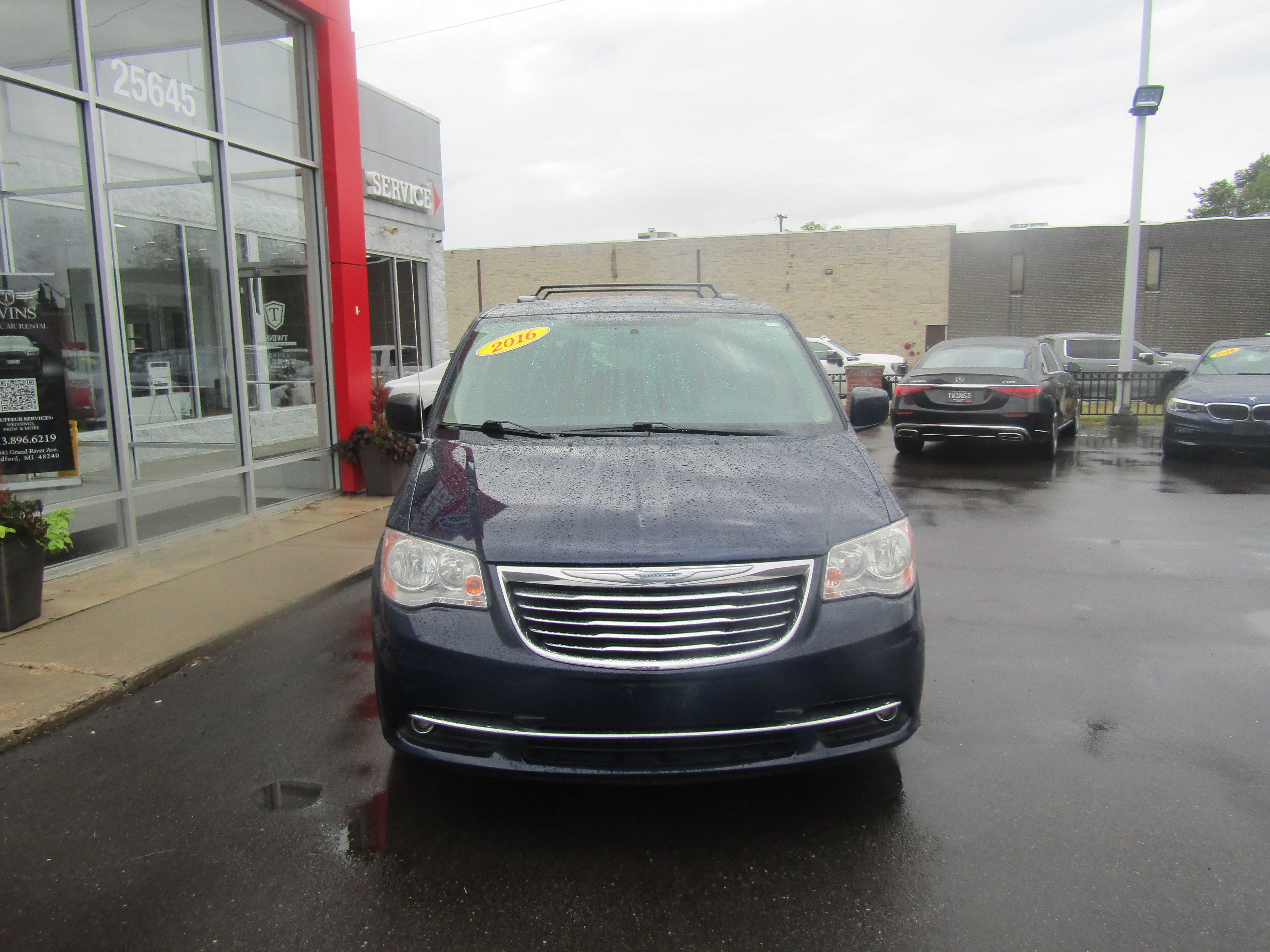 BLUE, 2016 CHRYSLER TOWN & COUNTRY Thumnail Image 6