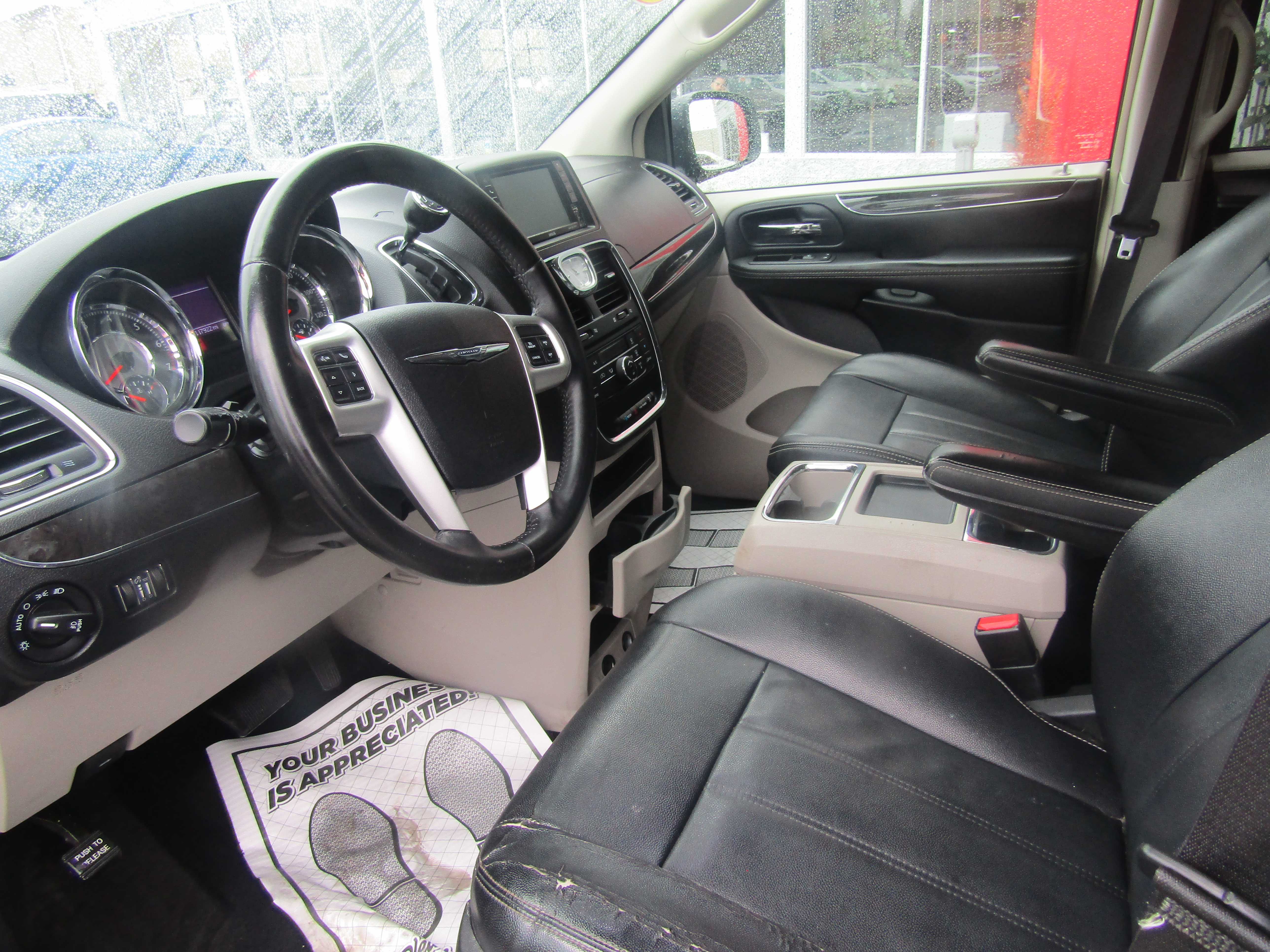 BLUE, 2016 CHRYSLER TOWN & COUNTRY Thumnail Image 9