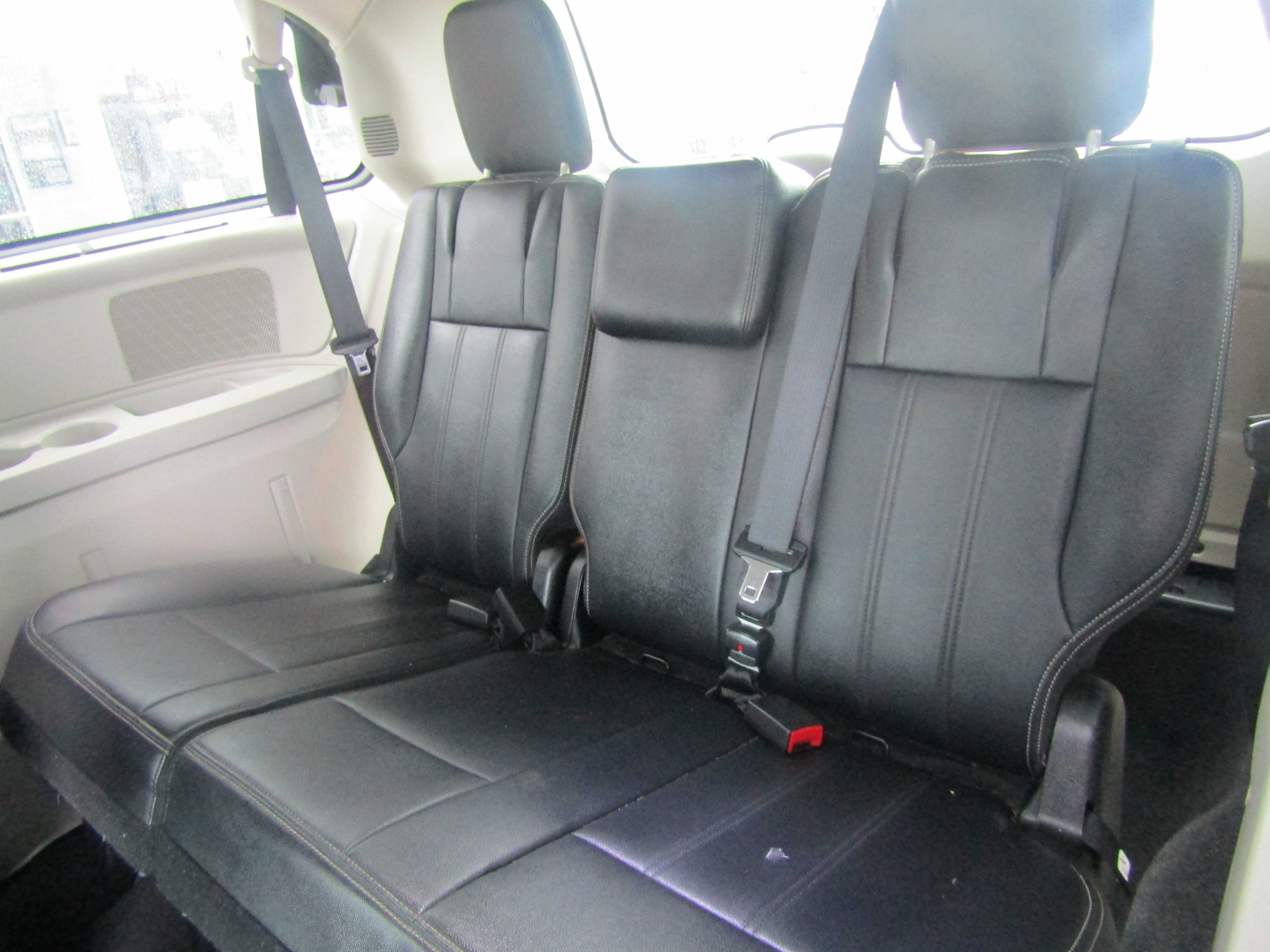 BLUE, 2016 CHRYSLER TOWN & COUNTRY Thumnail Image 12