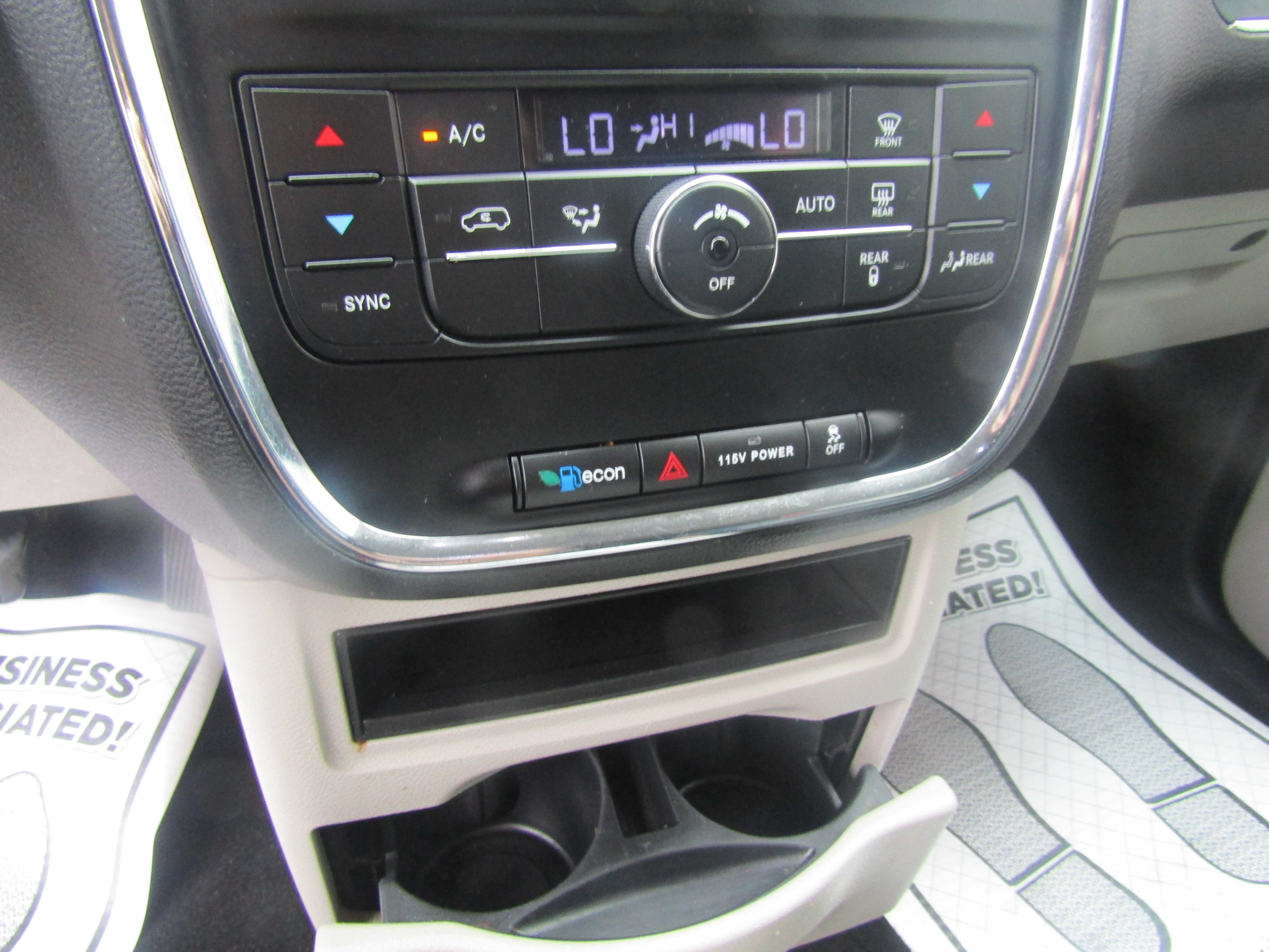BLUE, 2016 CHRYSLER TOWN & COUNTRY Thumnail Image 16