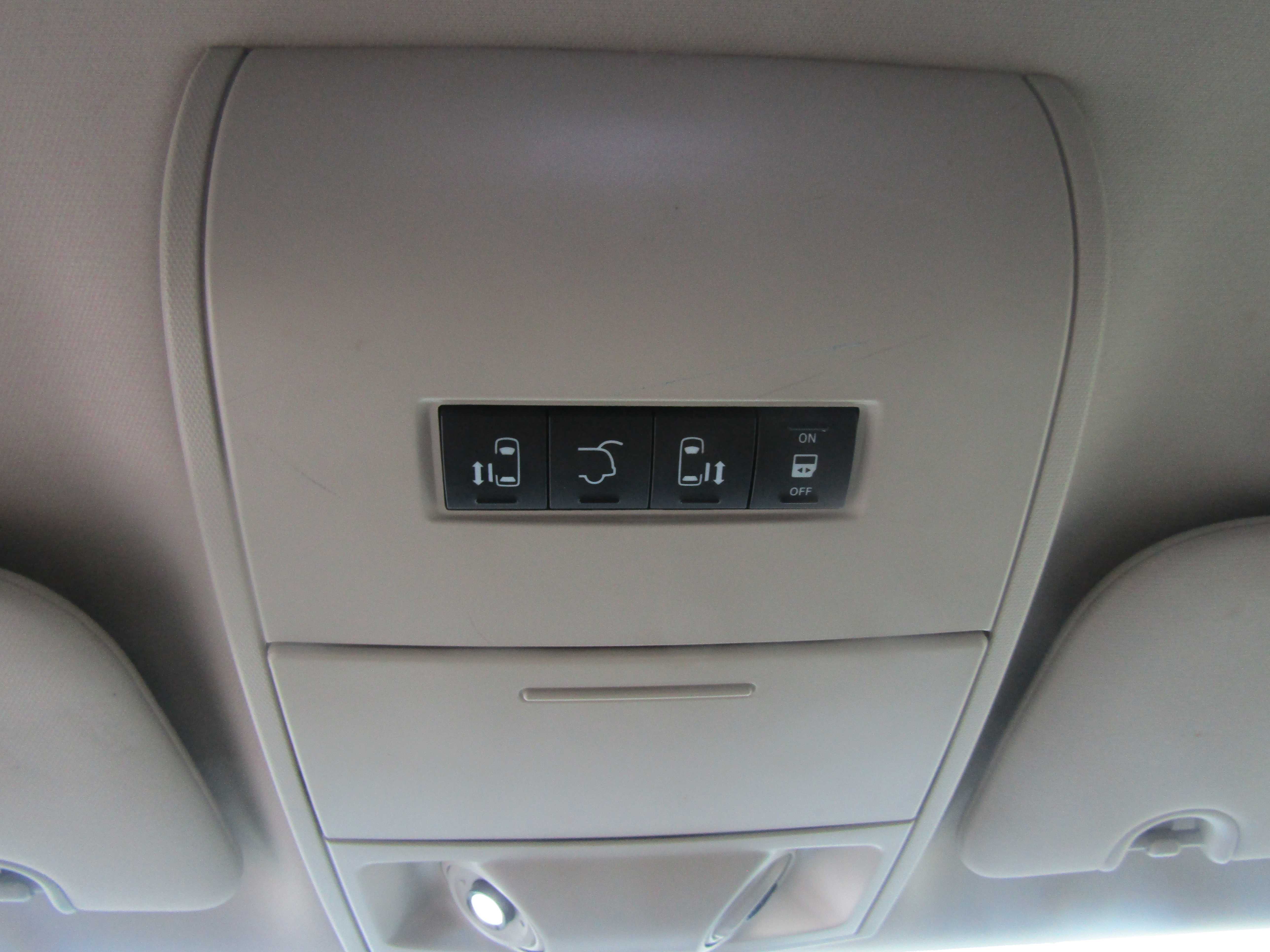 BLUE, 2016 CHRYSLER TOWN & COUNTRY Thumnail Image 19