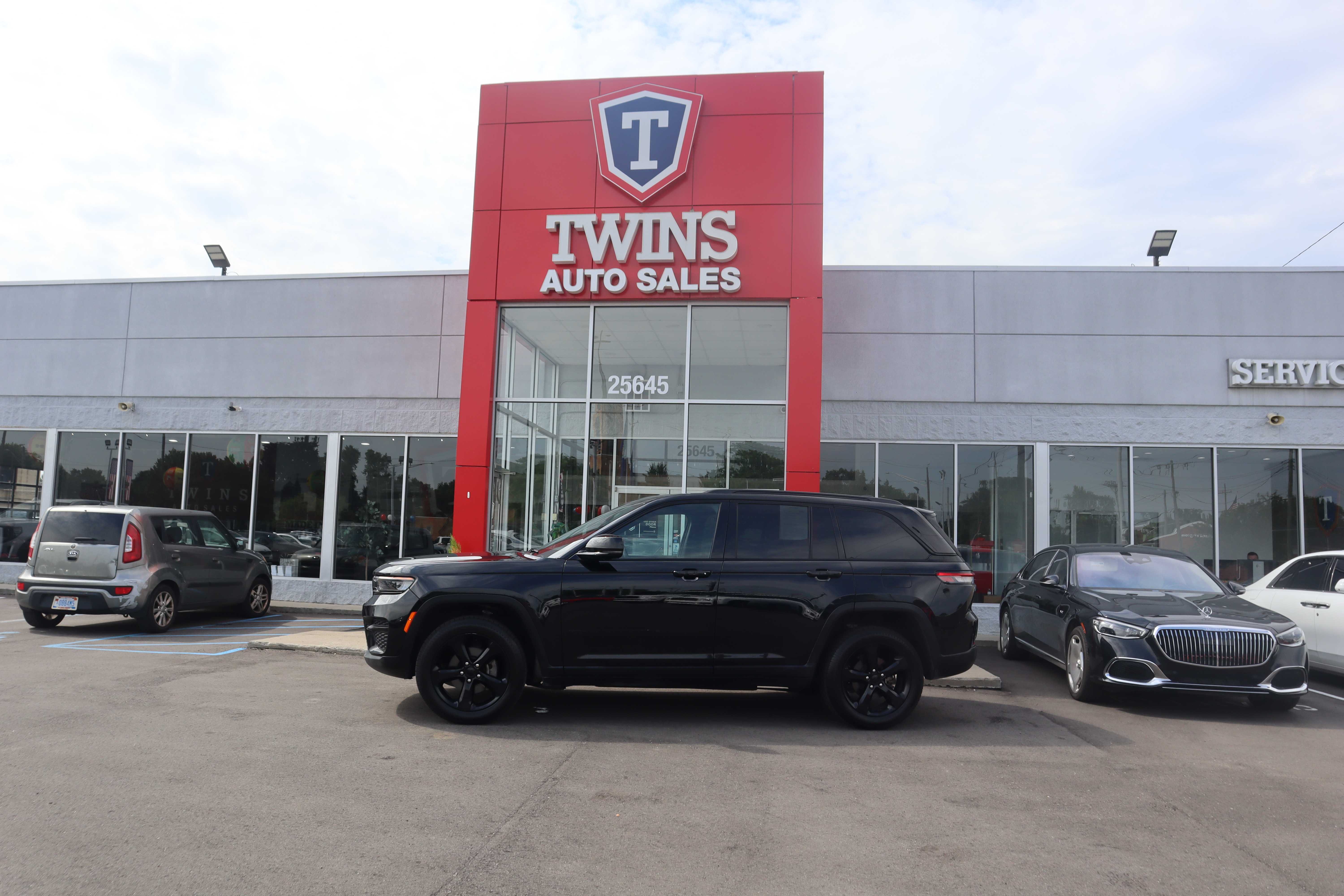 BLACK, 2023 JEEP GRAND CHEROKEE Image 