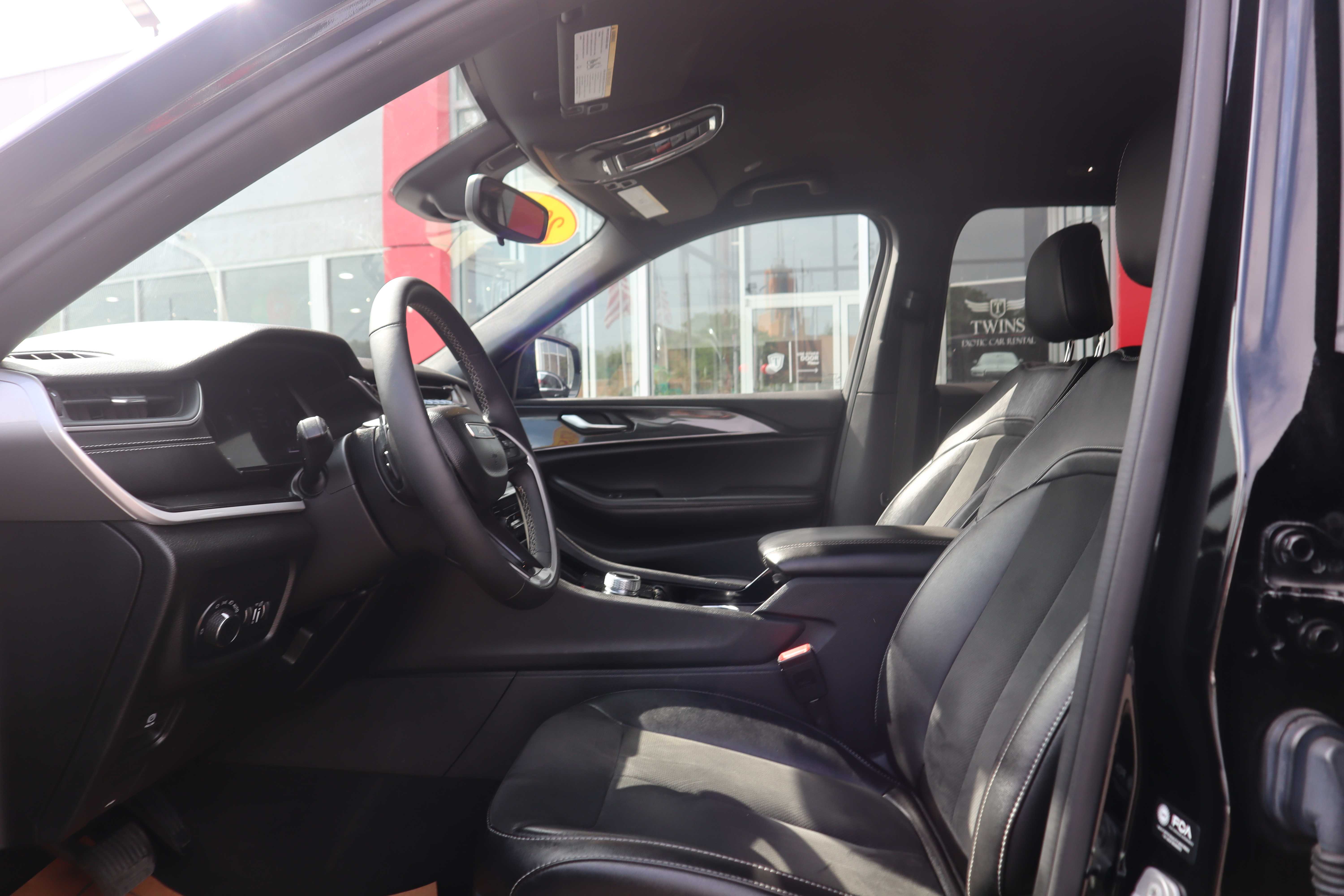 BLACK, 2023 JEEP GRAND CHEROKEE Thumnail Image 10