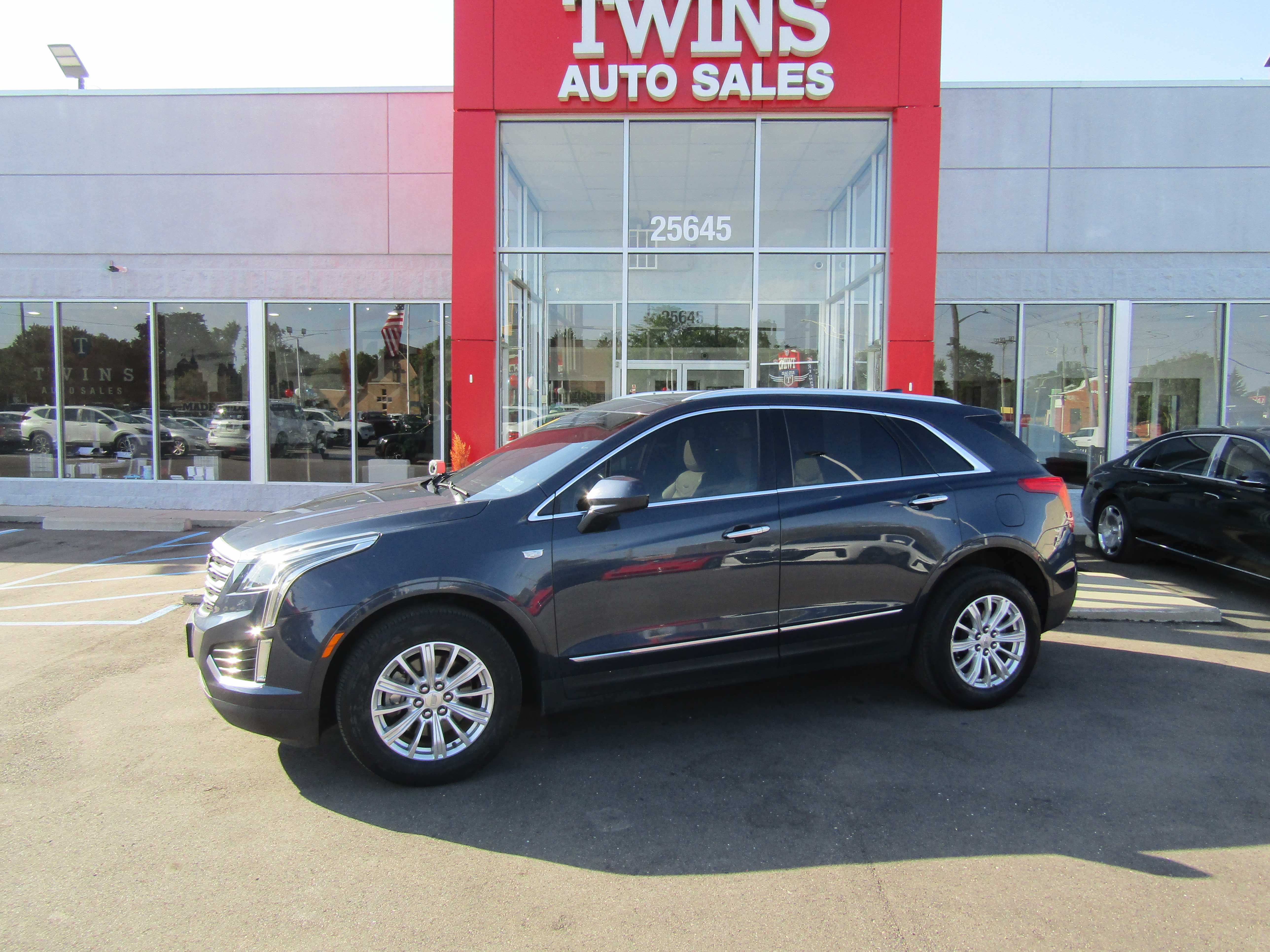 BLUE, 2018 CADILLAC XT5 Thumnail Image 2
