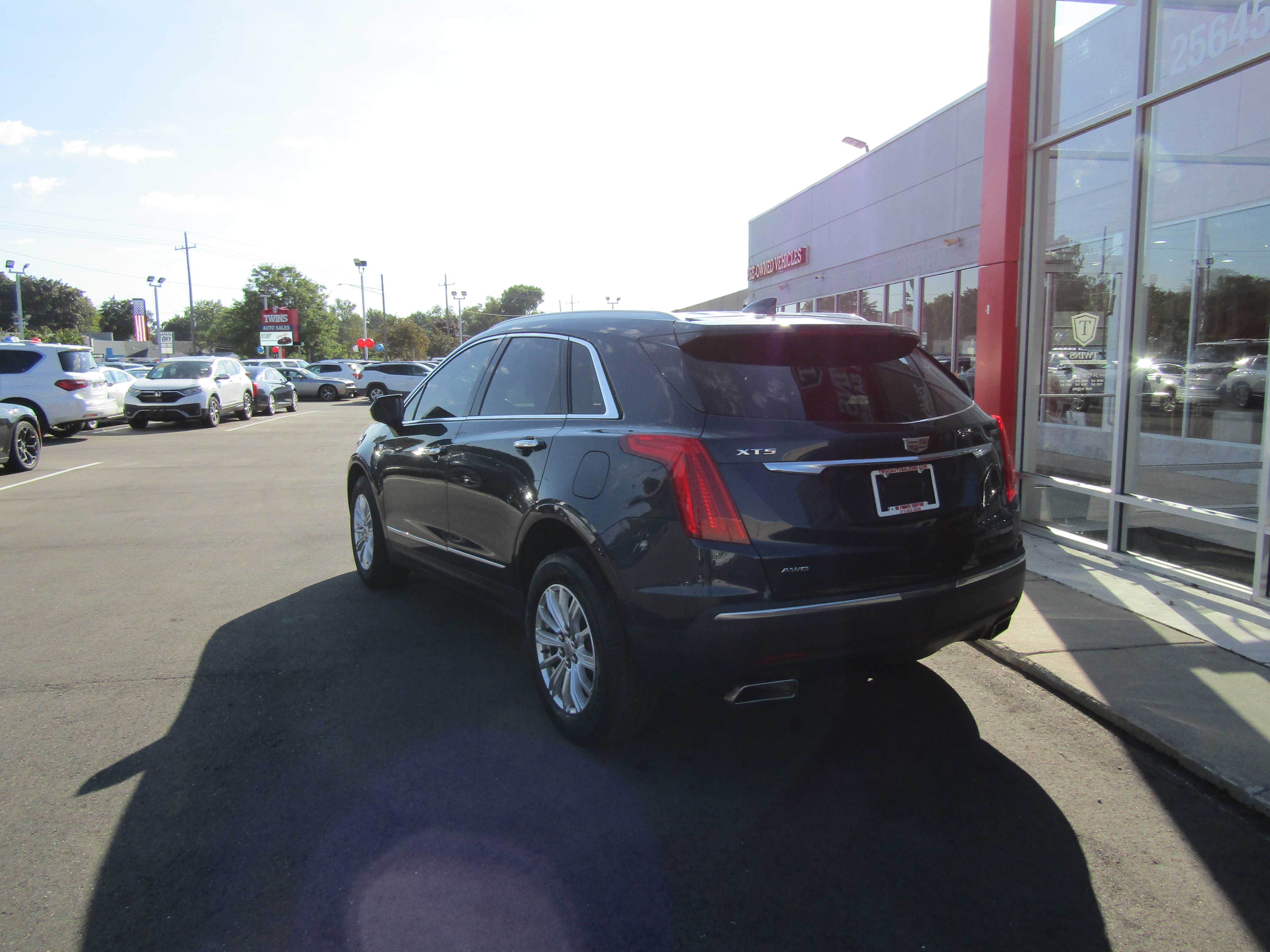 BLUE, 2018 CADILLAC XT5 Thumnail Image 3