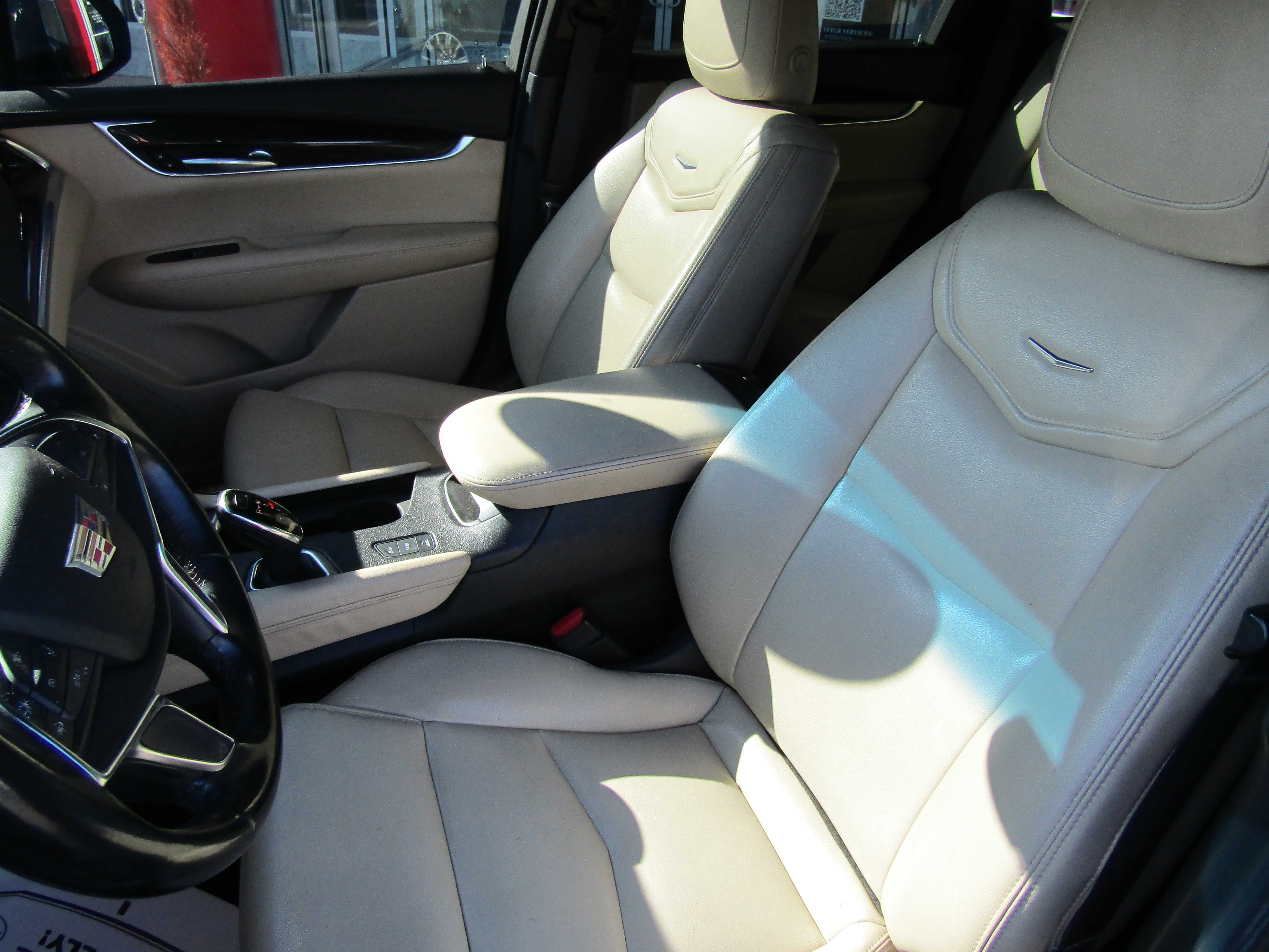 BLUE, 2018 CADILLAC XT5 Thumnail Image 9