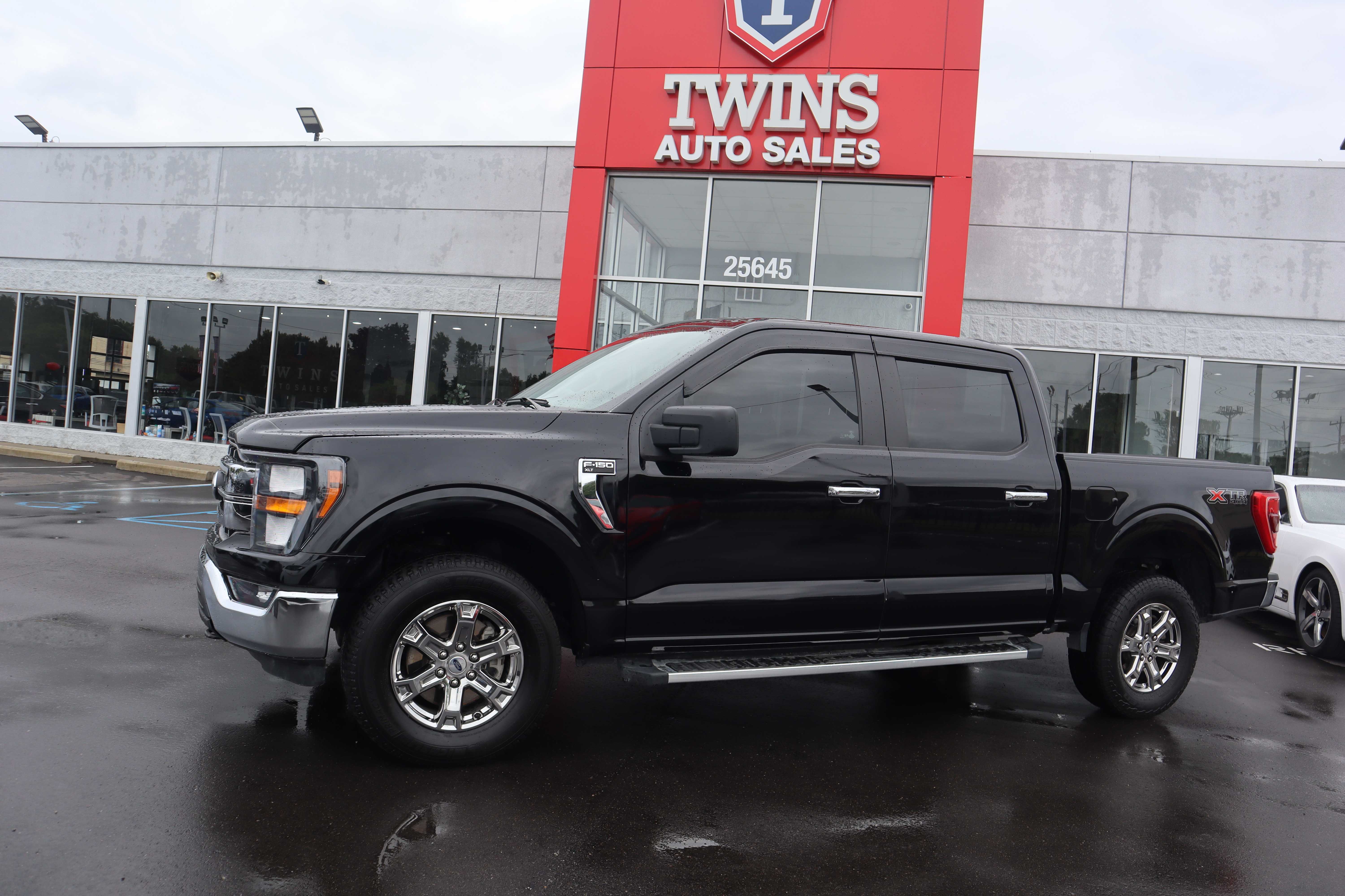 BLACK, 2023 FORD F150 SUPERCREW CAB Thumnail Image 1