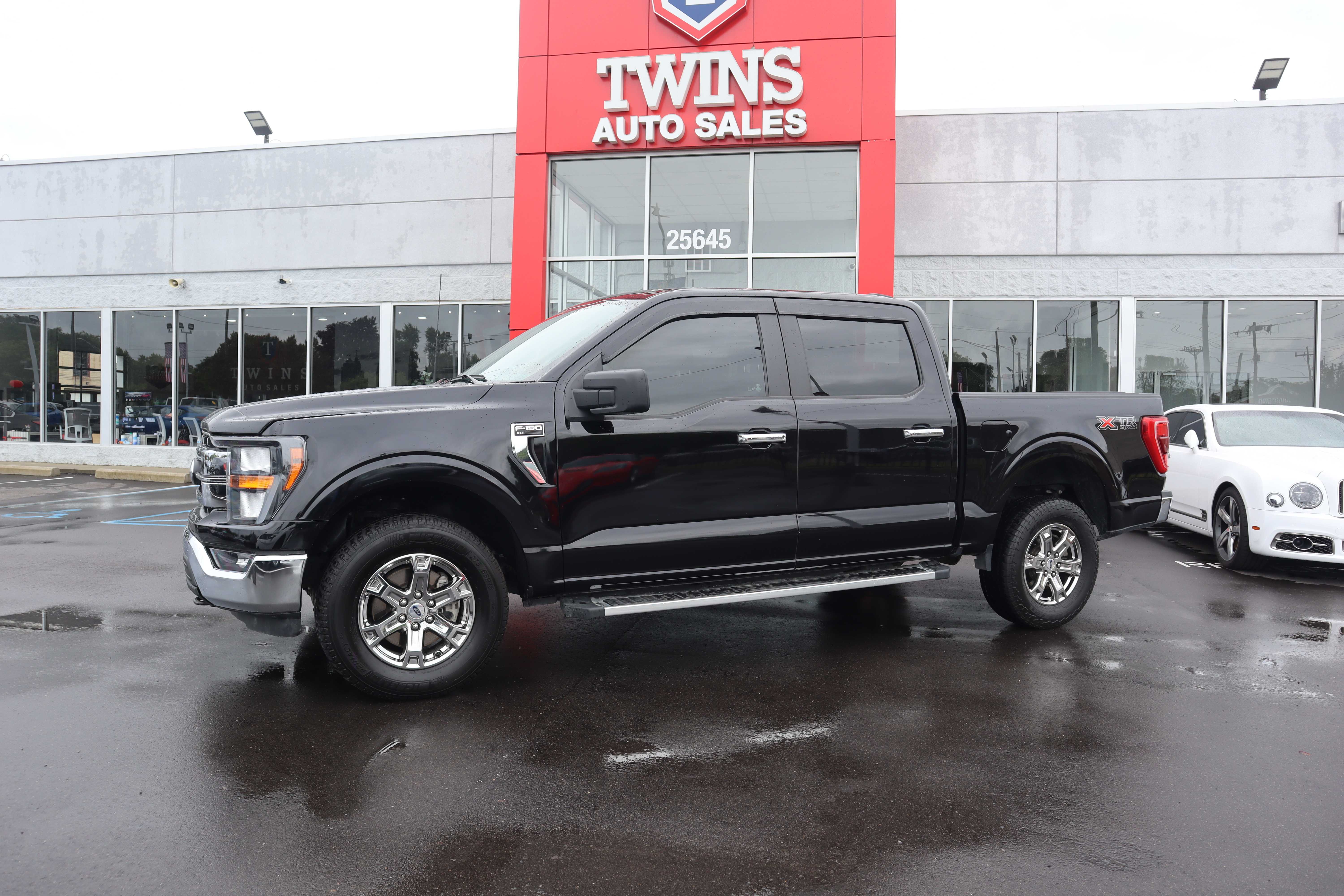 BLACK, 2023 FORD F150 SUPERCREW CAB Thumnail Image 2